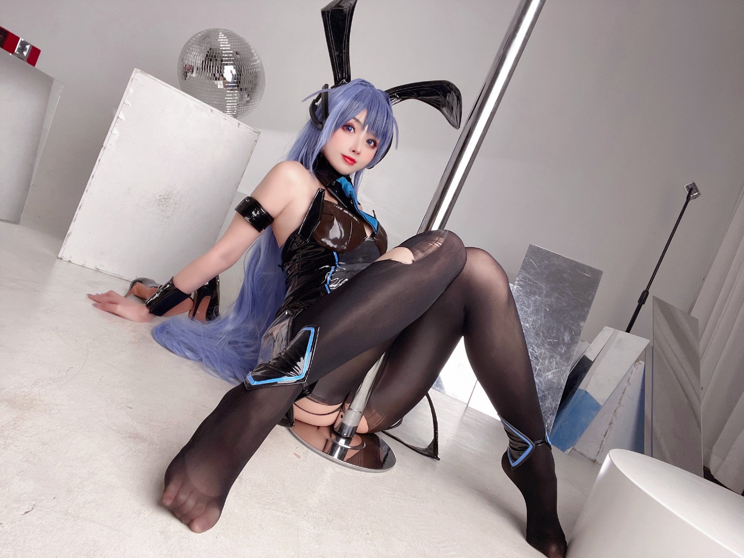 Rioko Liang Liang Zi - New Jersey Bunny