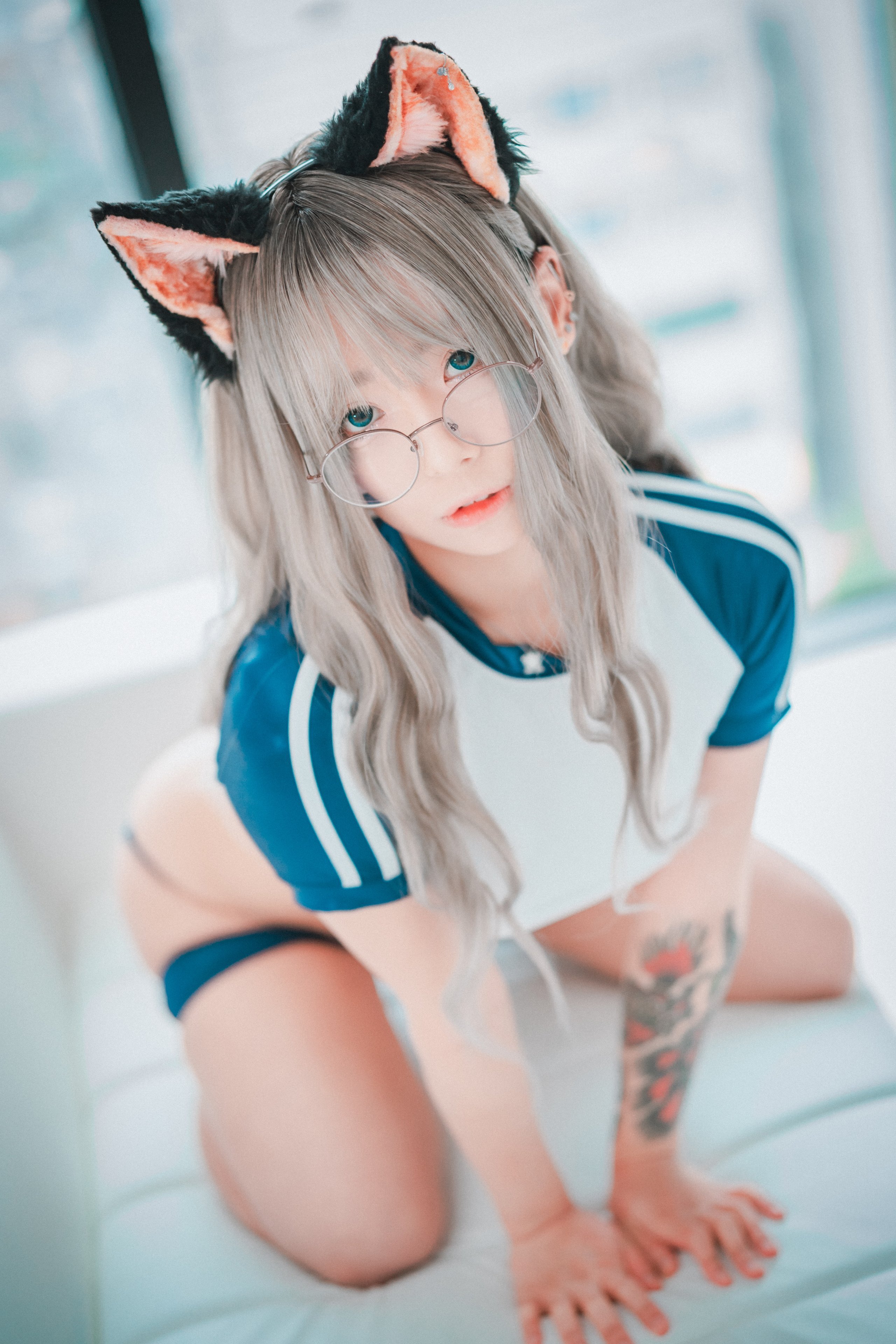 DJAWA Photo - Maruemon (마루에몽) - Cô Gái Cẩn Thận vs Cô Gái Thể Thao