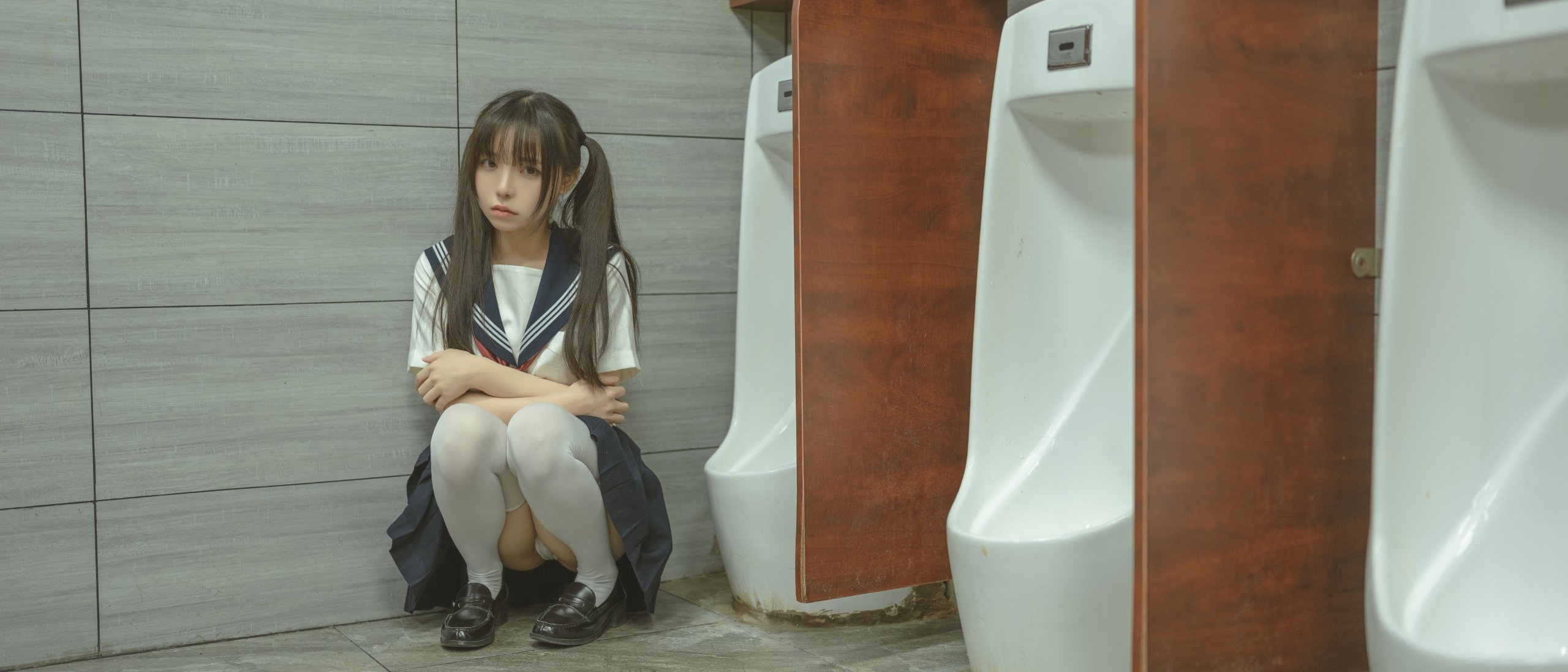 [六味帝皇醬] JK in Lavatory