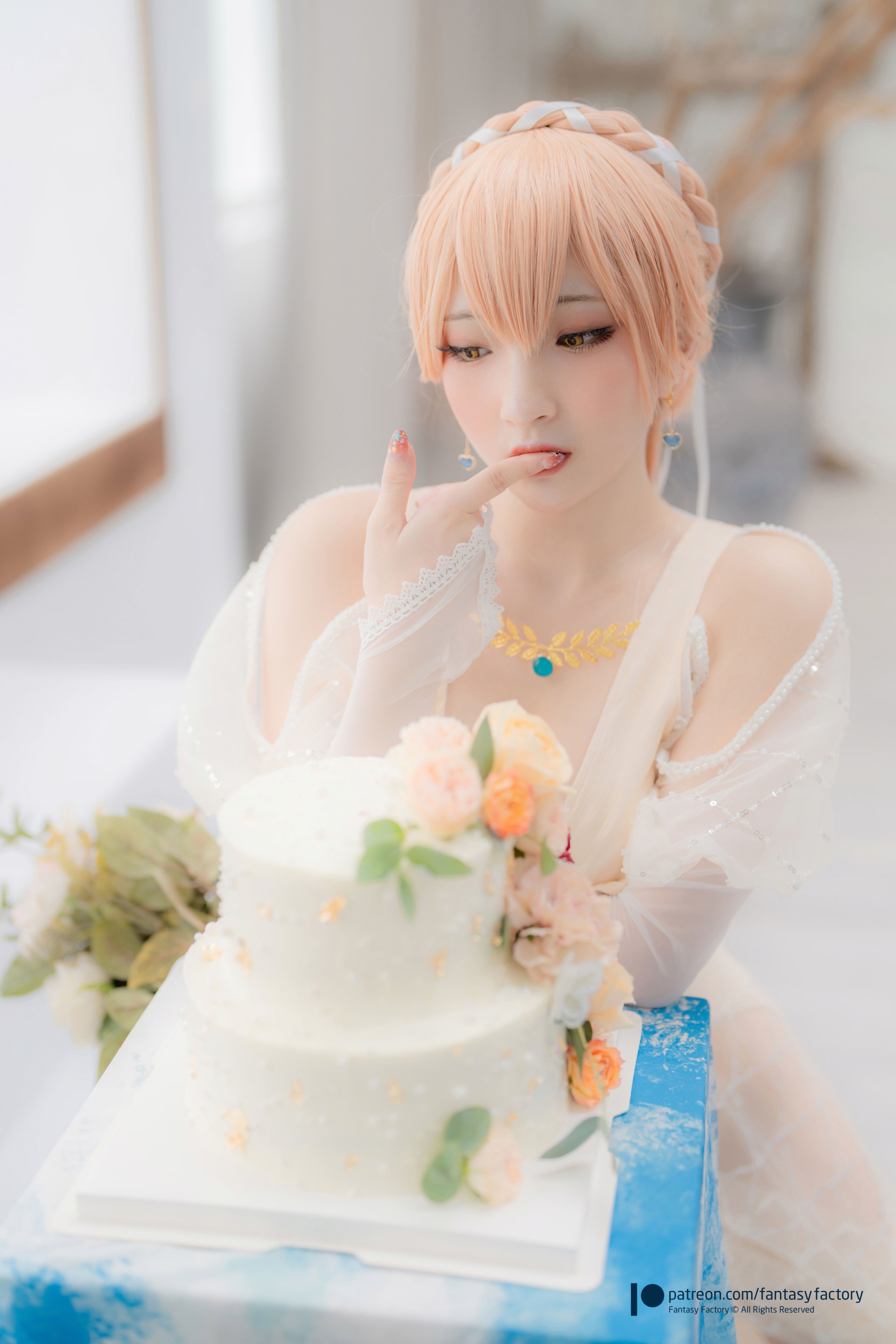 ファンタジー ファクトリー] オツ-14 ウェディングドレス