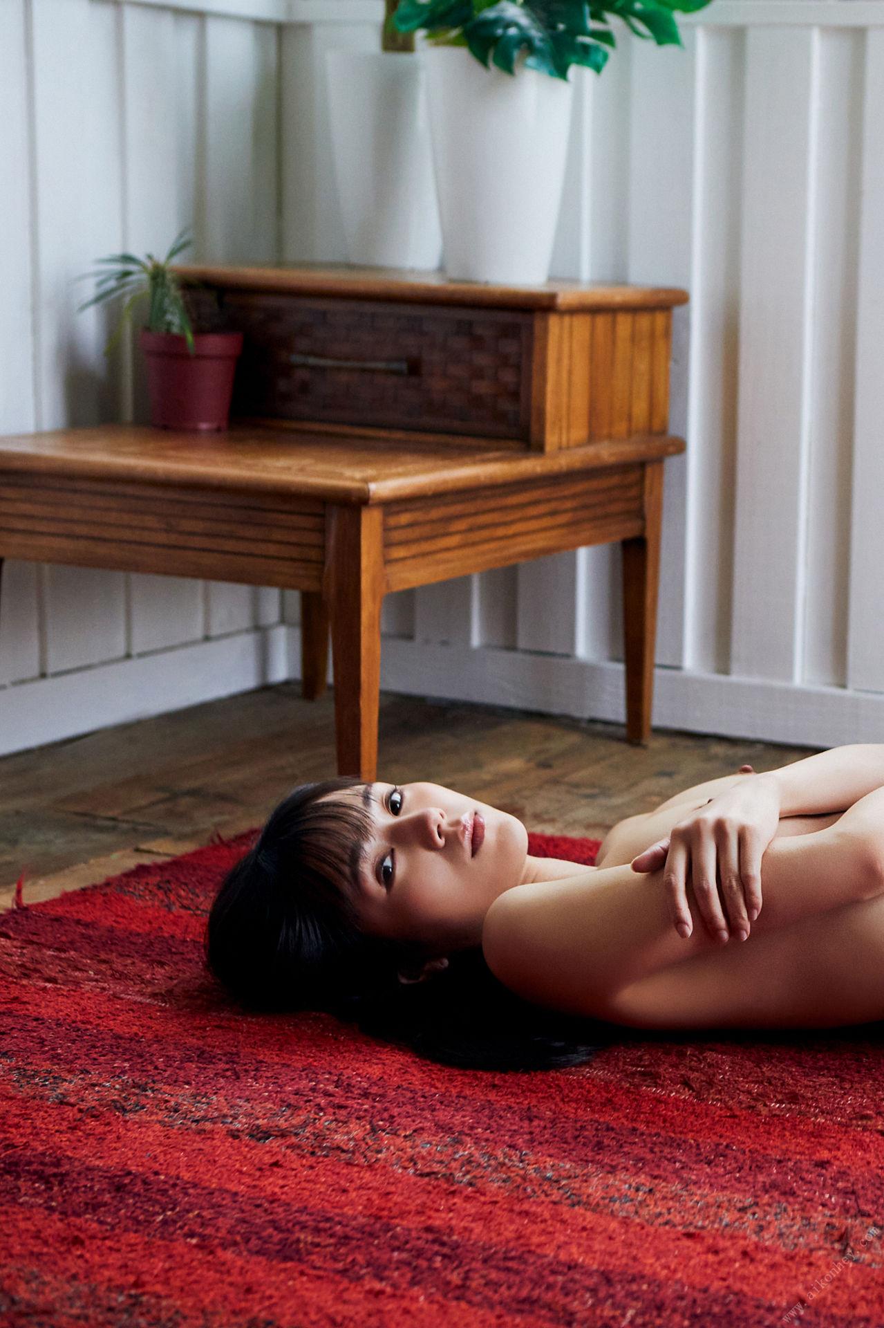 Ryomori Remu: Hair Nude Đẹp Nhất Thế Giới - Red ver. FRIDAY Sổ ảnh kỹ thuật số 90 trang