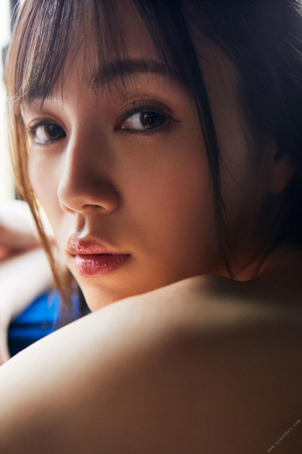 涼森れむ 世界一美しいヘアヌード レッド Ver. FRIDAY デジタル写真集 90P