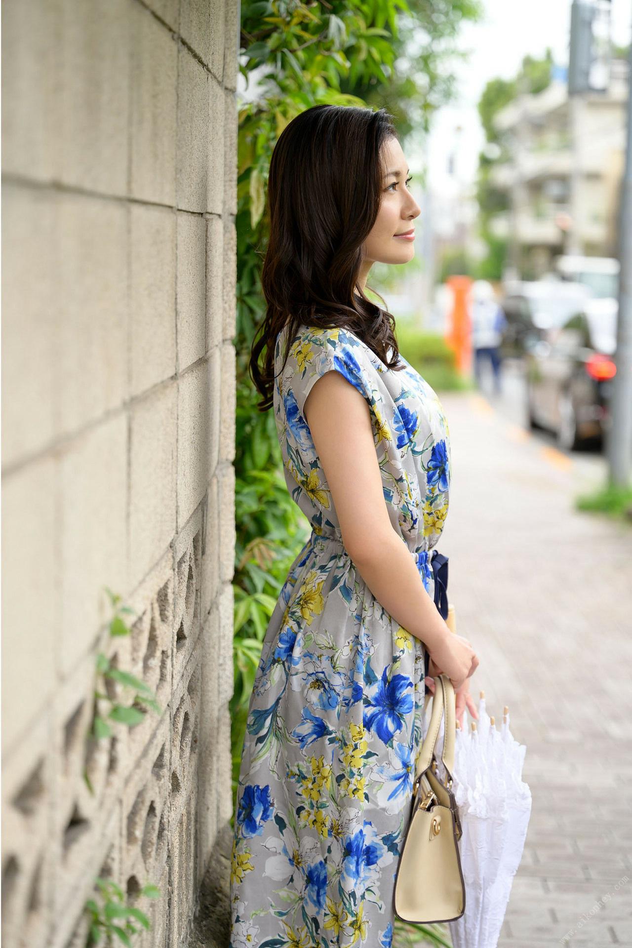 神戸の愛人～美人妻と楽しむ「大人のデート」114P