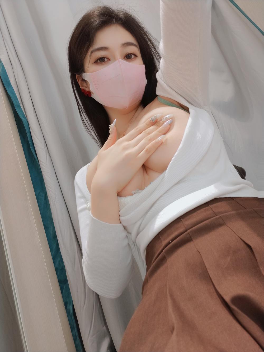 Silver 81 [Fantia] Fitting Room 2