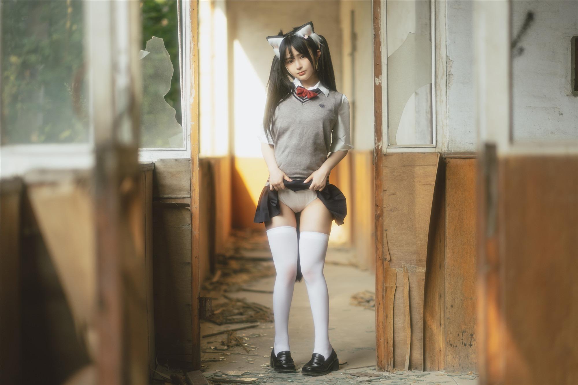 櫻井寧寧 - 廢墟jk 74P