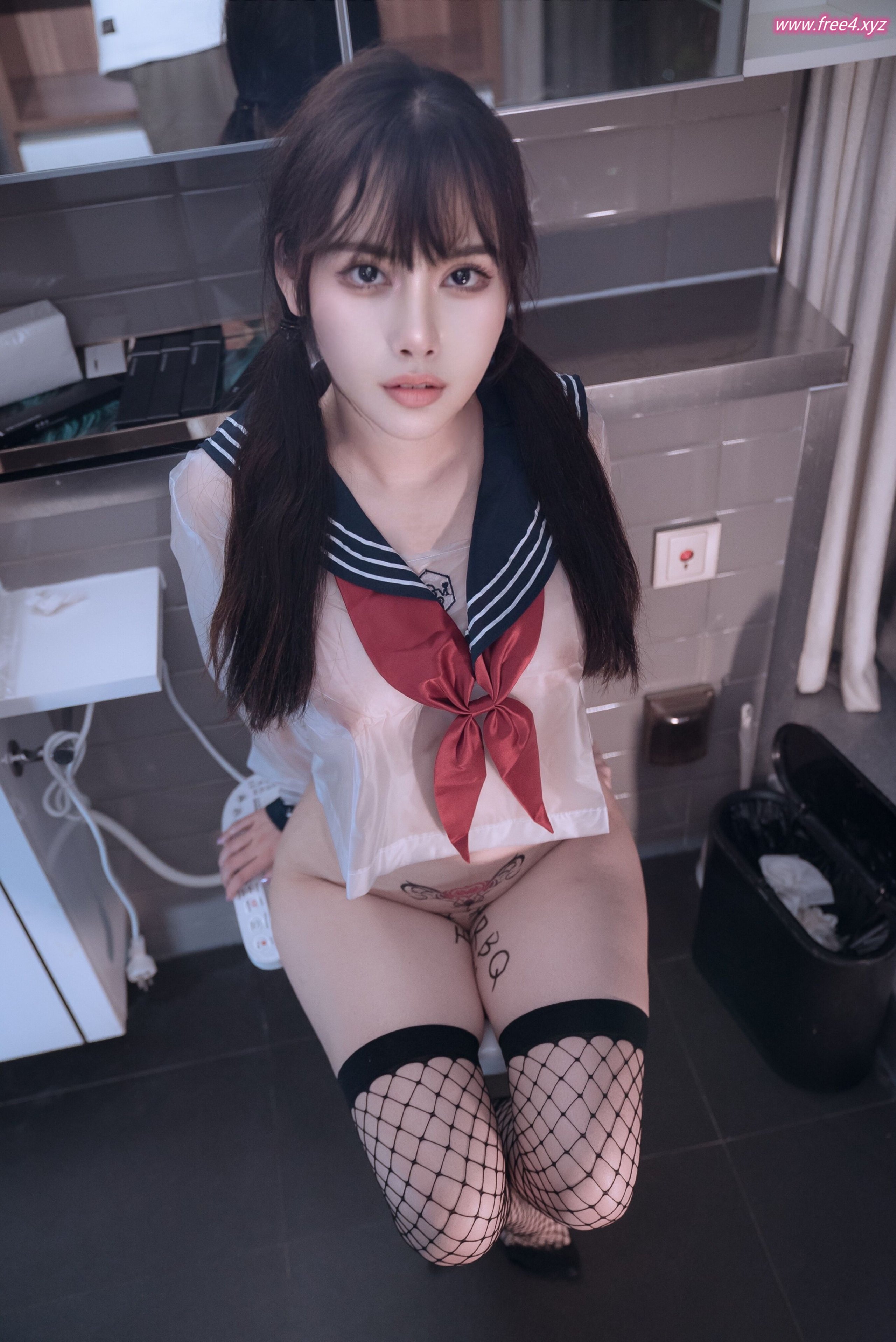 เลี่ยนเลี่ยนไอนี] เจเค