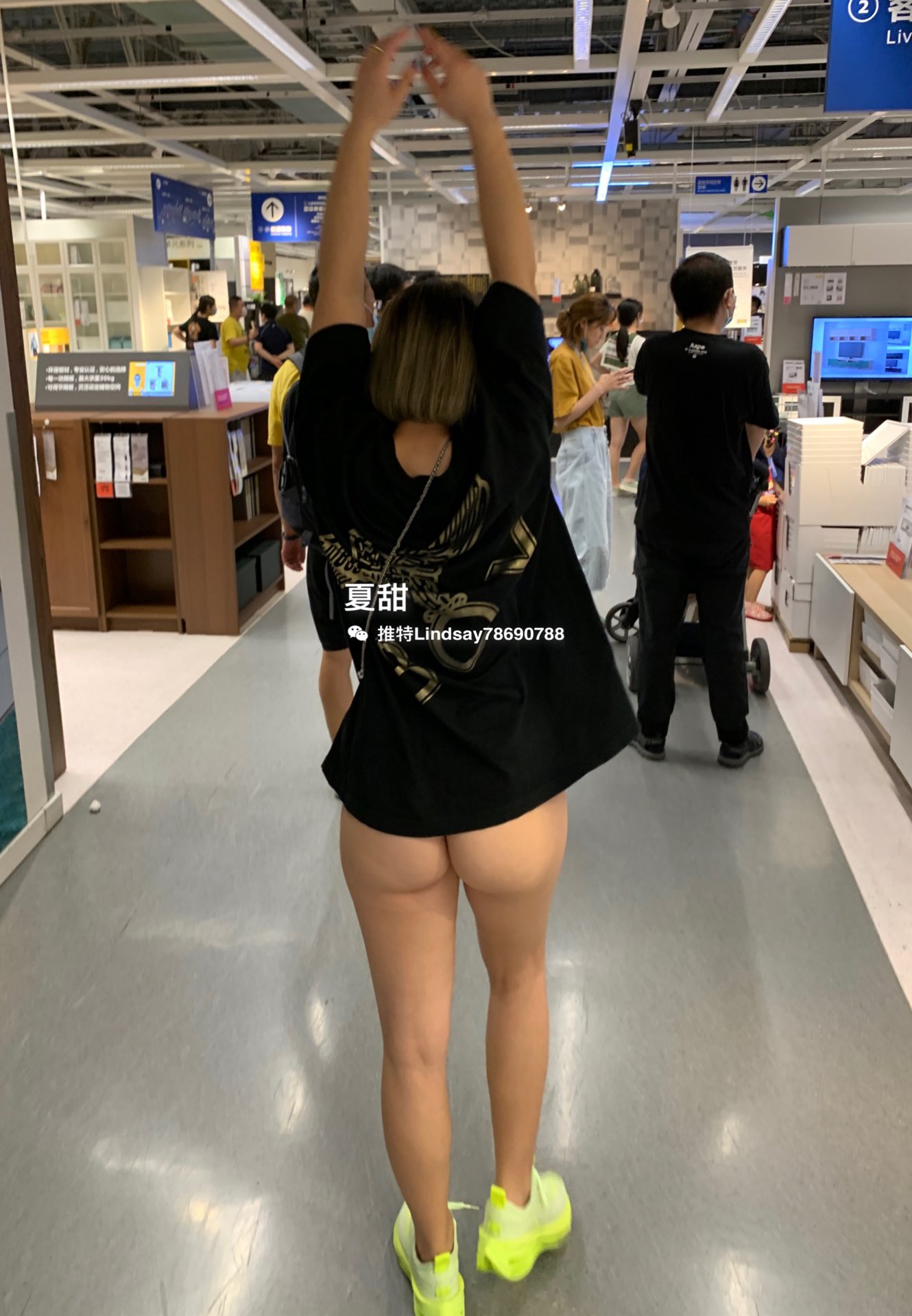 Chinese version of Kardashian! Twitter Tiktok, a popular fitness queen (Xia Tian), goes to the sea to take a self portrait, revealing her naked body, fitness and dancing
