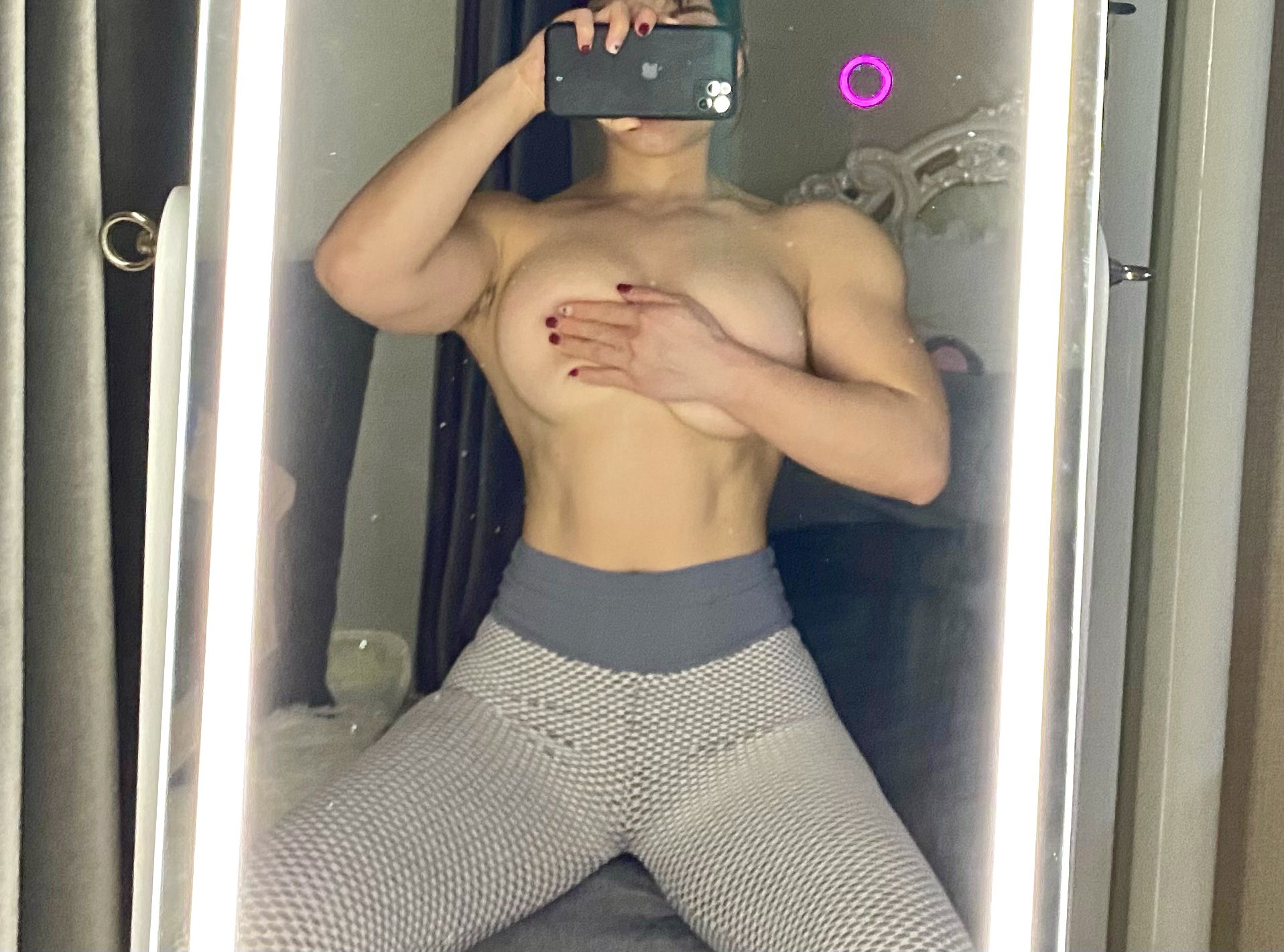 중국판 카다시안! 트위터와 틱톡의 인터넷 유명인, 웨이트리프팅 피트니스 여왕 (샤톈)의 불건전 자拍照가 유출되어 누드 몸을 드러내는 피트니스 누드 댄스, 몸매가 무적