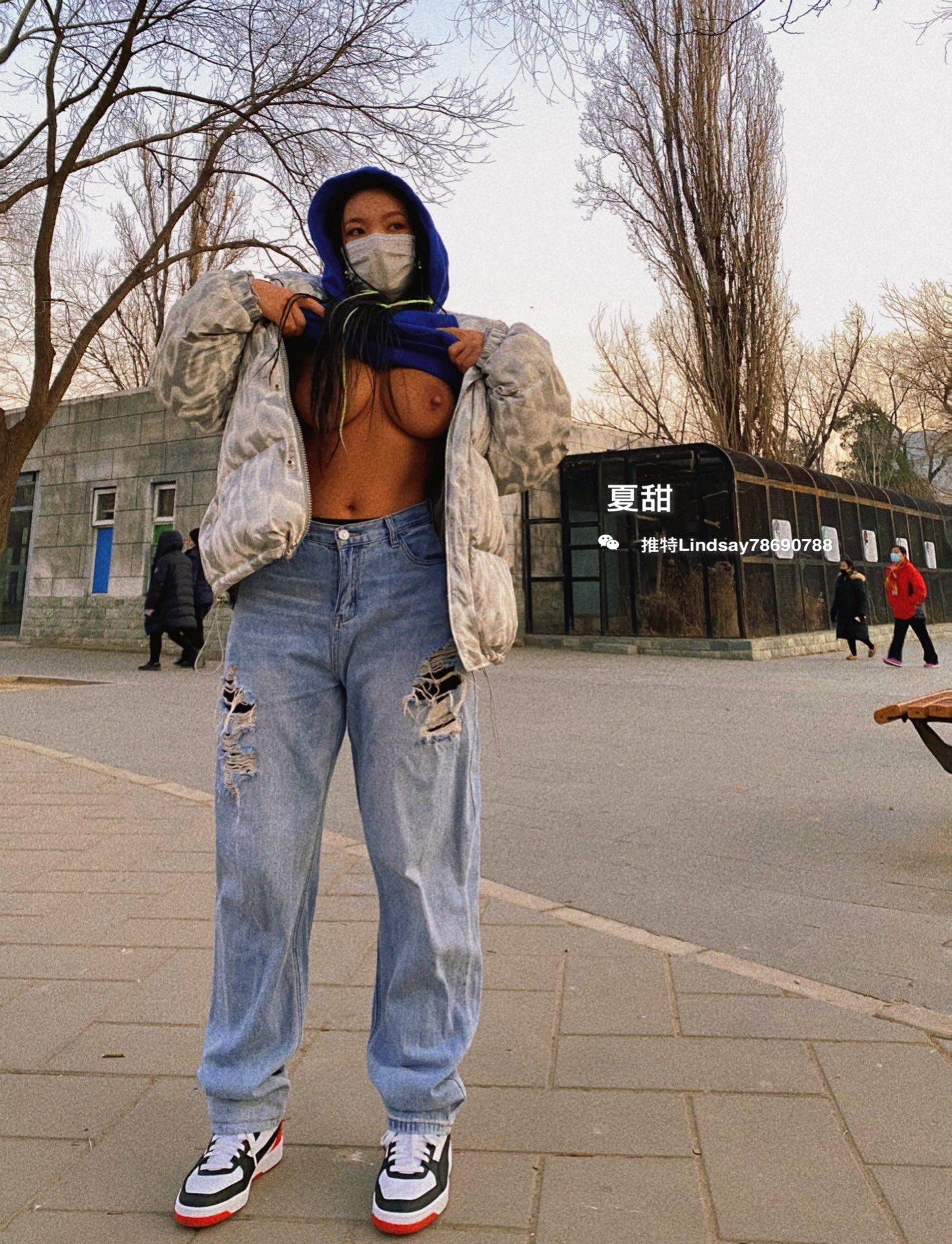 Chinese version of Kardashian! Twitter Tiktok, a popular fitness queen (Xia Tian), goes to the sea to take a self portrait, revealing her naked body, fitness and dancing