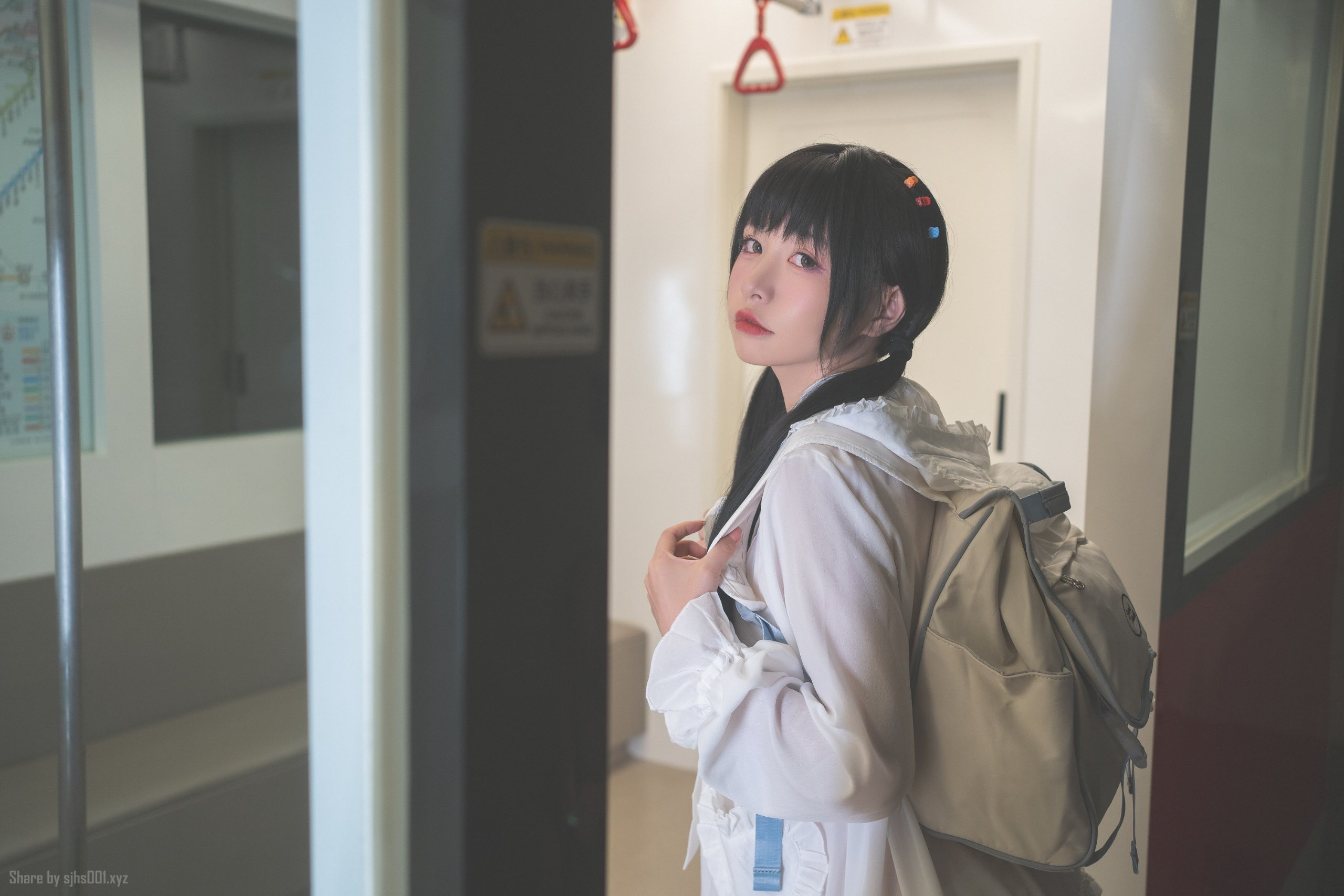 Explosive Machine Girl Meow Xiao Ji: Late Night Subway