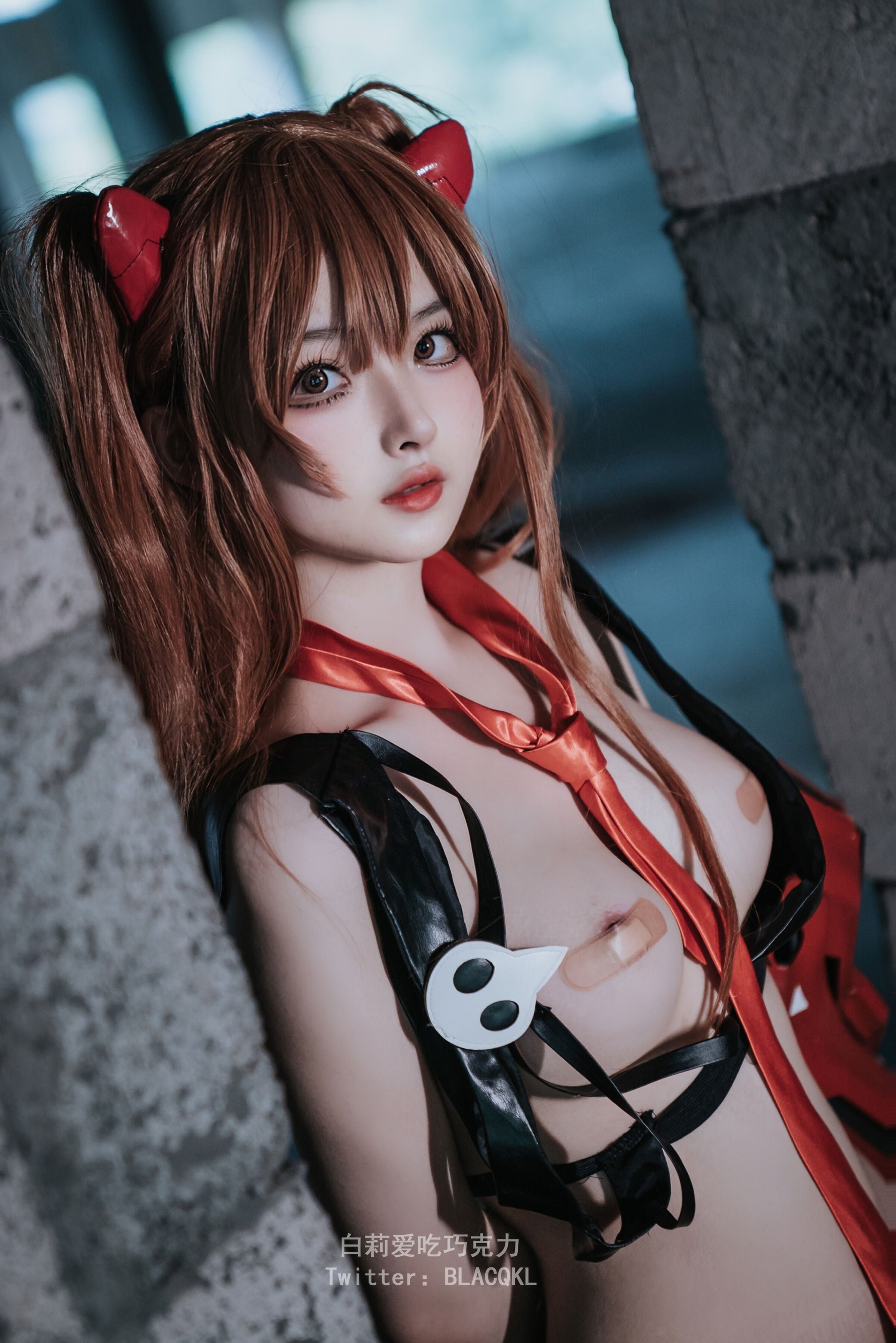 ハクリはチョコレートを食べるのが好きです - 明日香 (EVA)