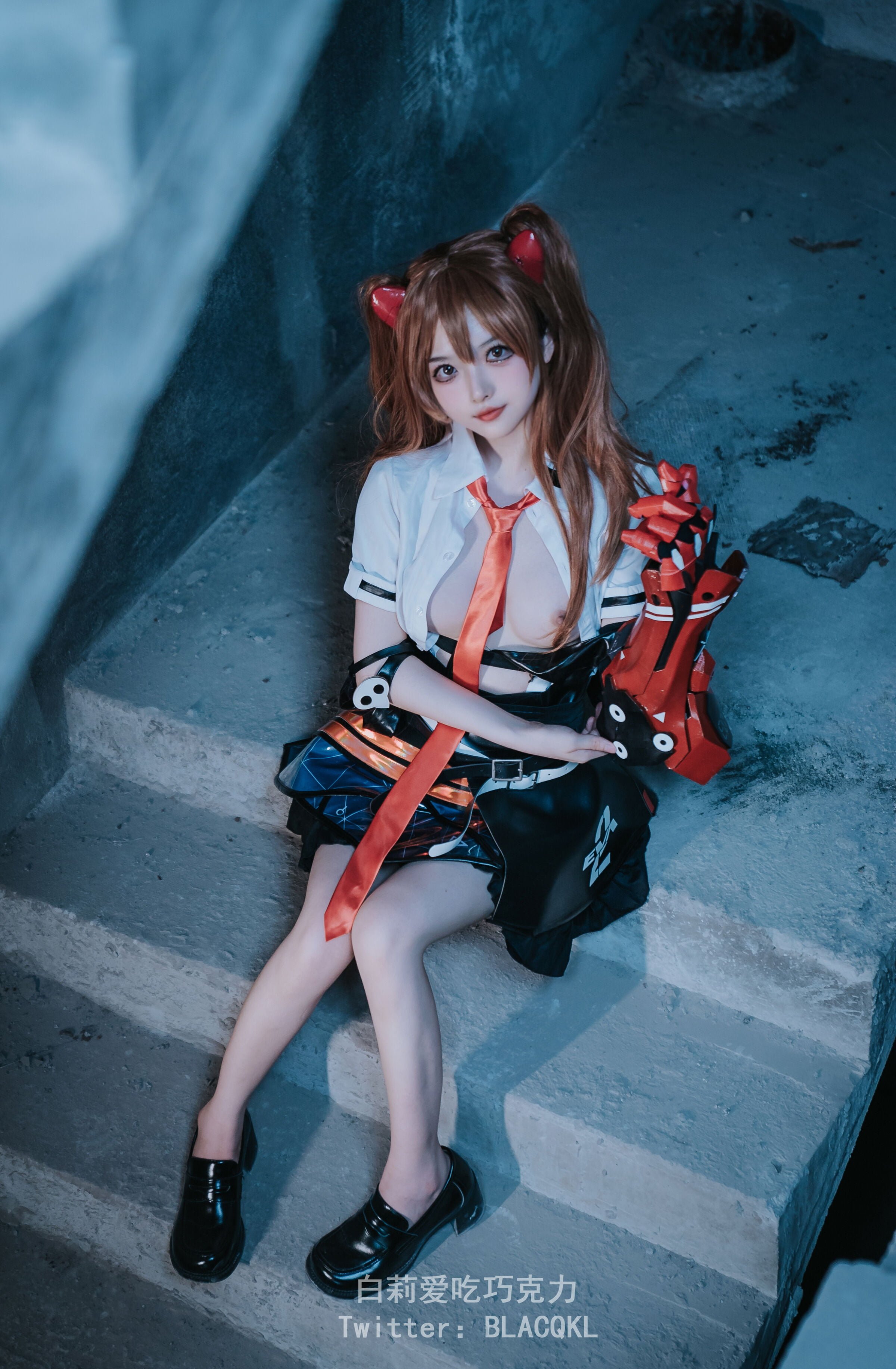 ハクリはチョコレートを食べるのが好きです - 明日香 (EVA)