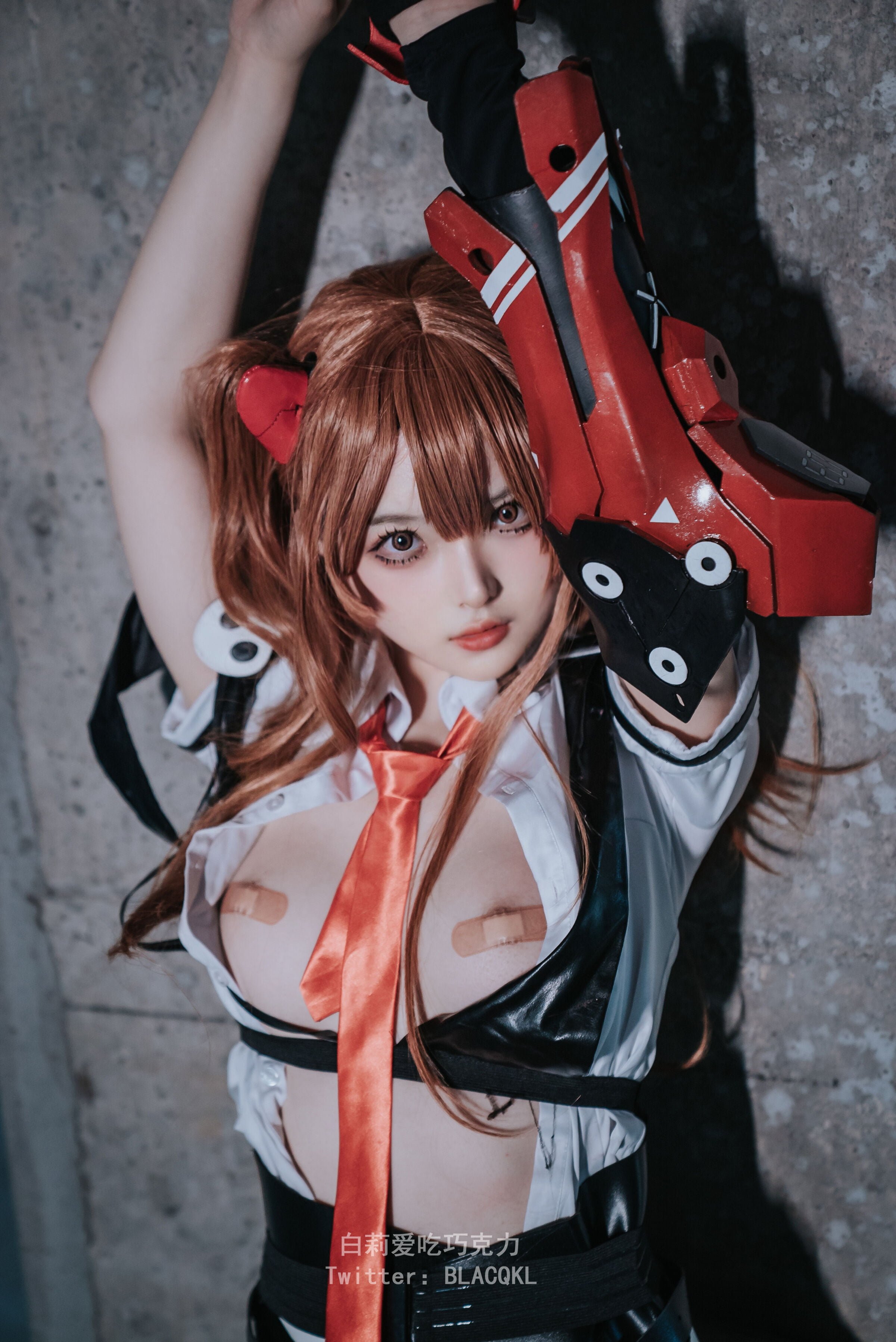 ハクリはチョコレートを食べるのが好きです - 明日香 (EVA)