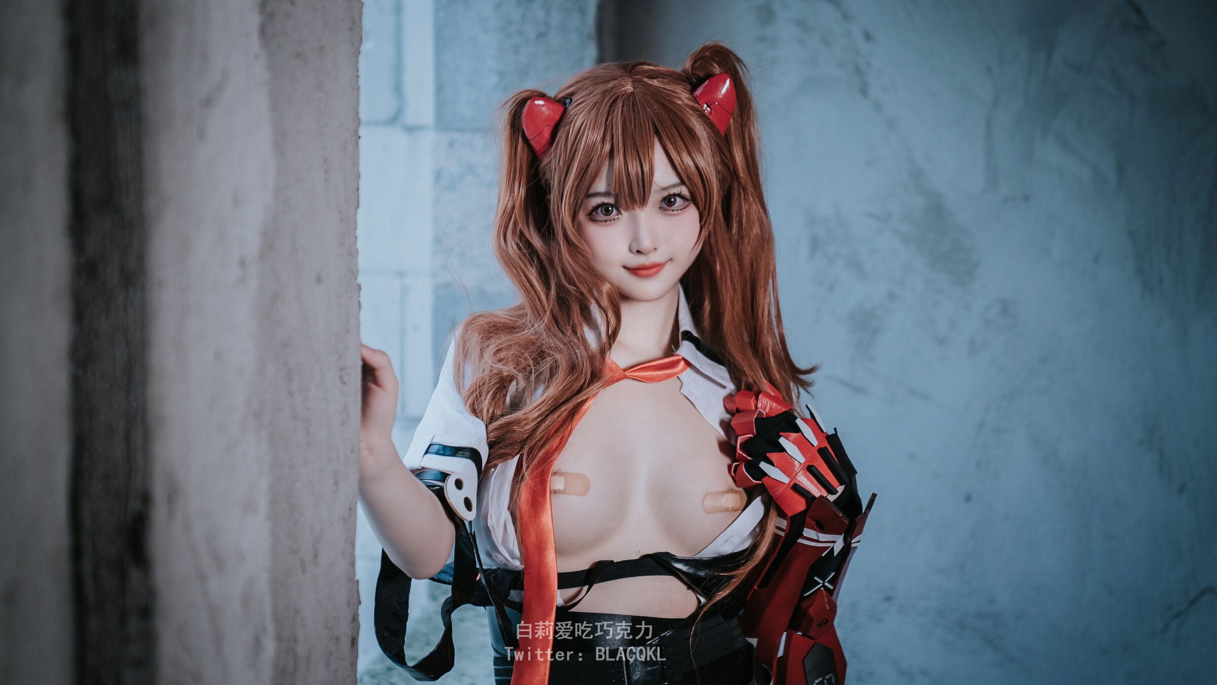 ハクリはチョコレートを食べるのが好きです - 明日香 (EVA)