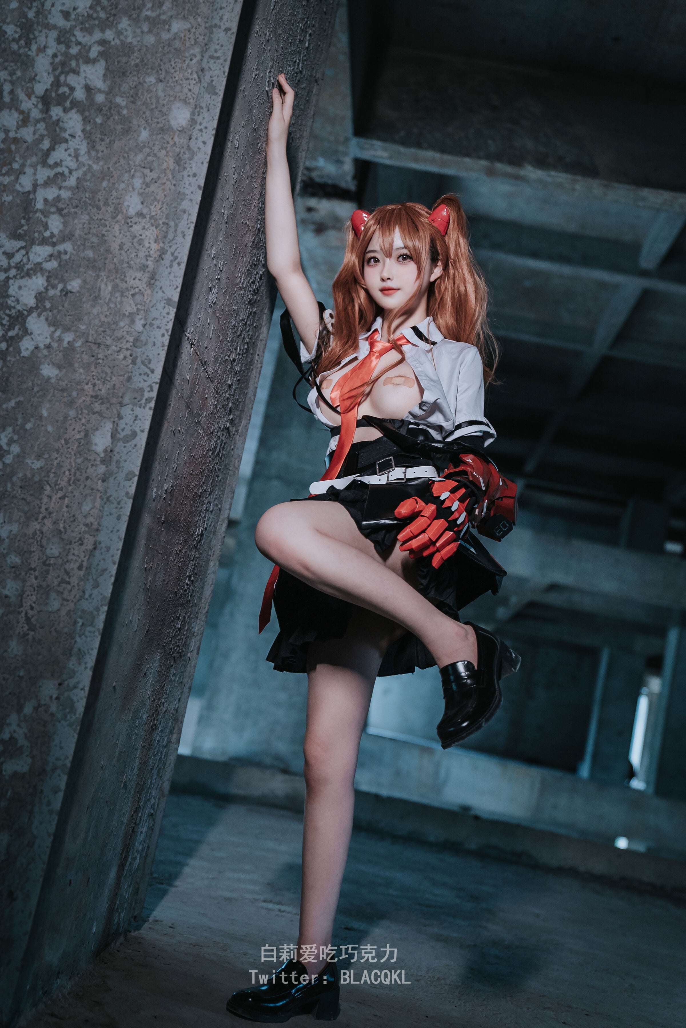ハクリはチョコレートを食べるのが好きです - 明日香 (EVA)
