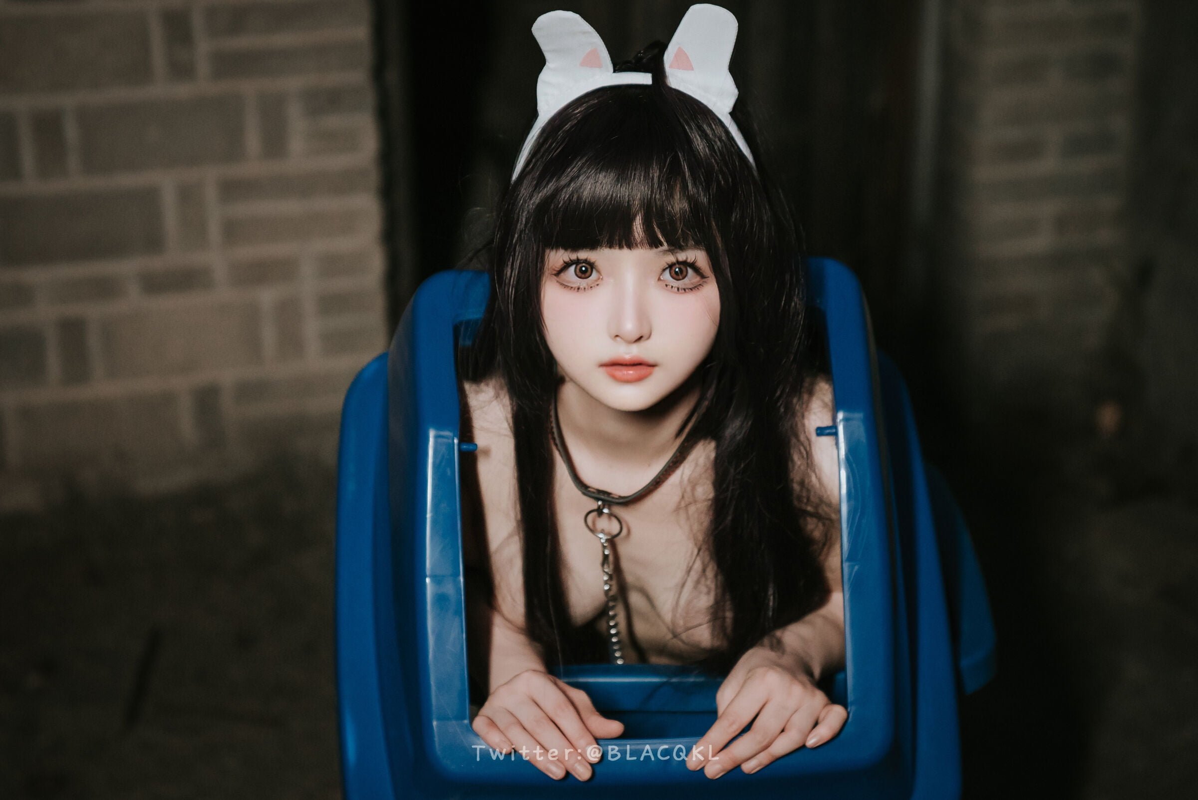 白莉は巧克力を食べるのが好き - 霞沢ミユ