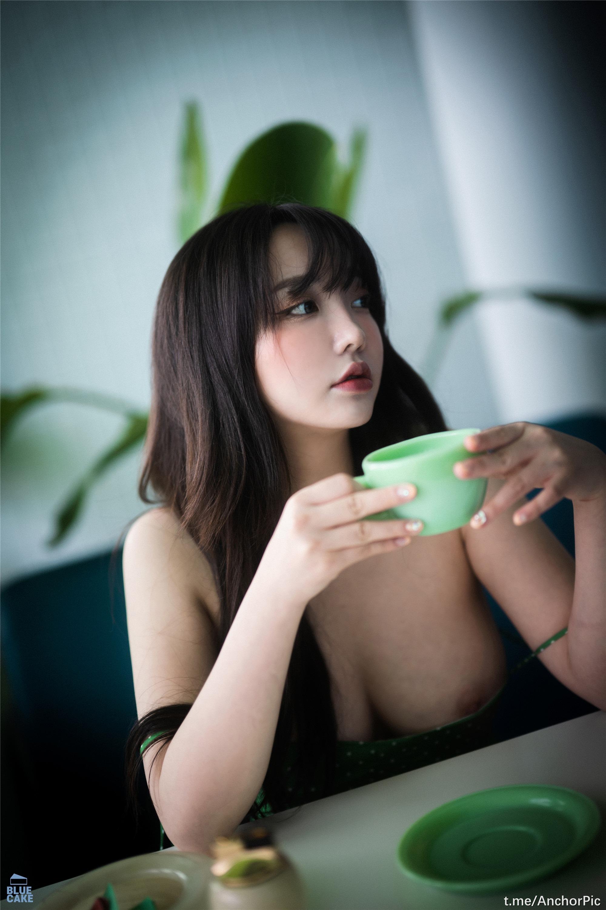 BLUECAKE] 손예은 - Nothing RED 104P