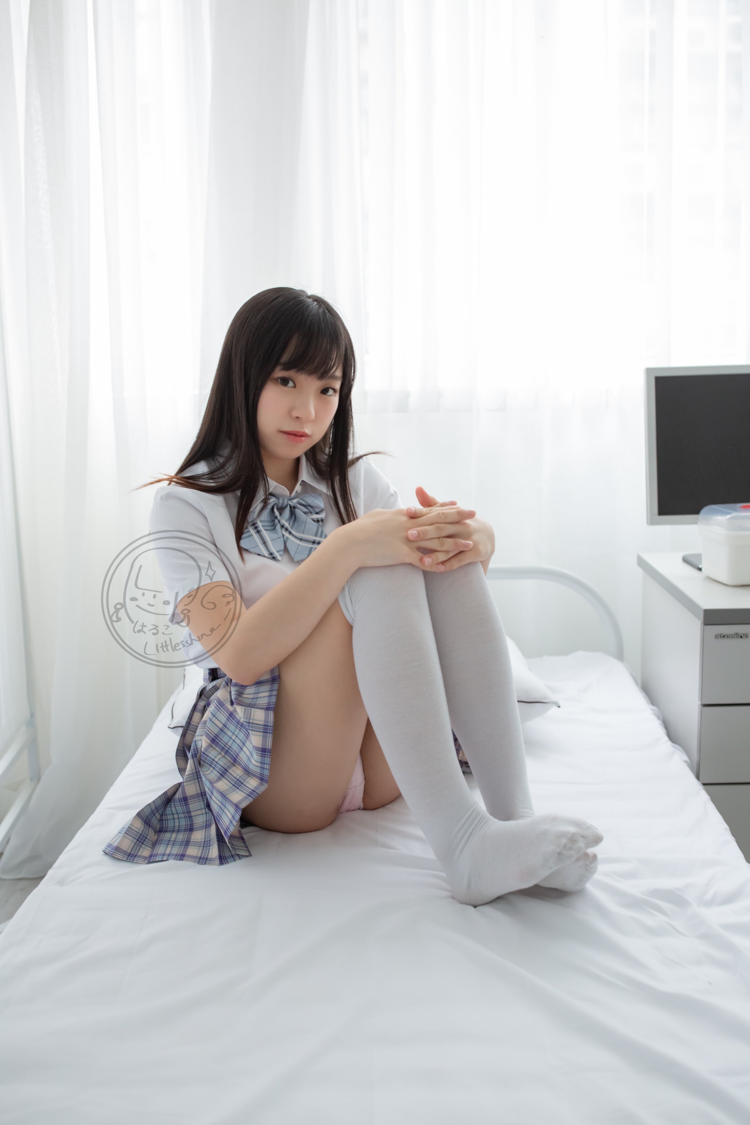 Littlesshine Qing'er Viral Photo Set