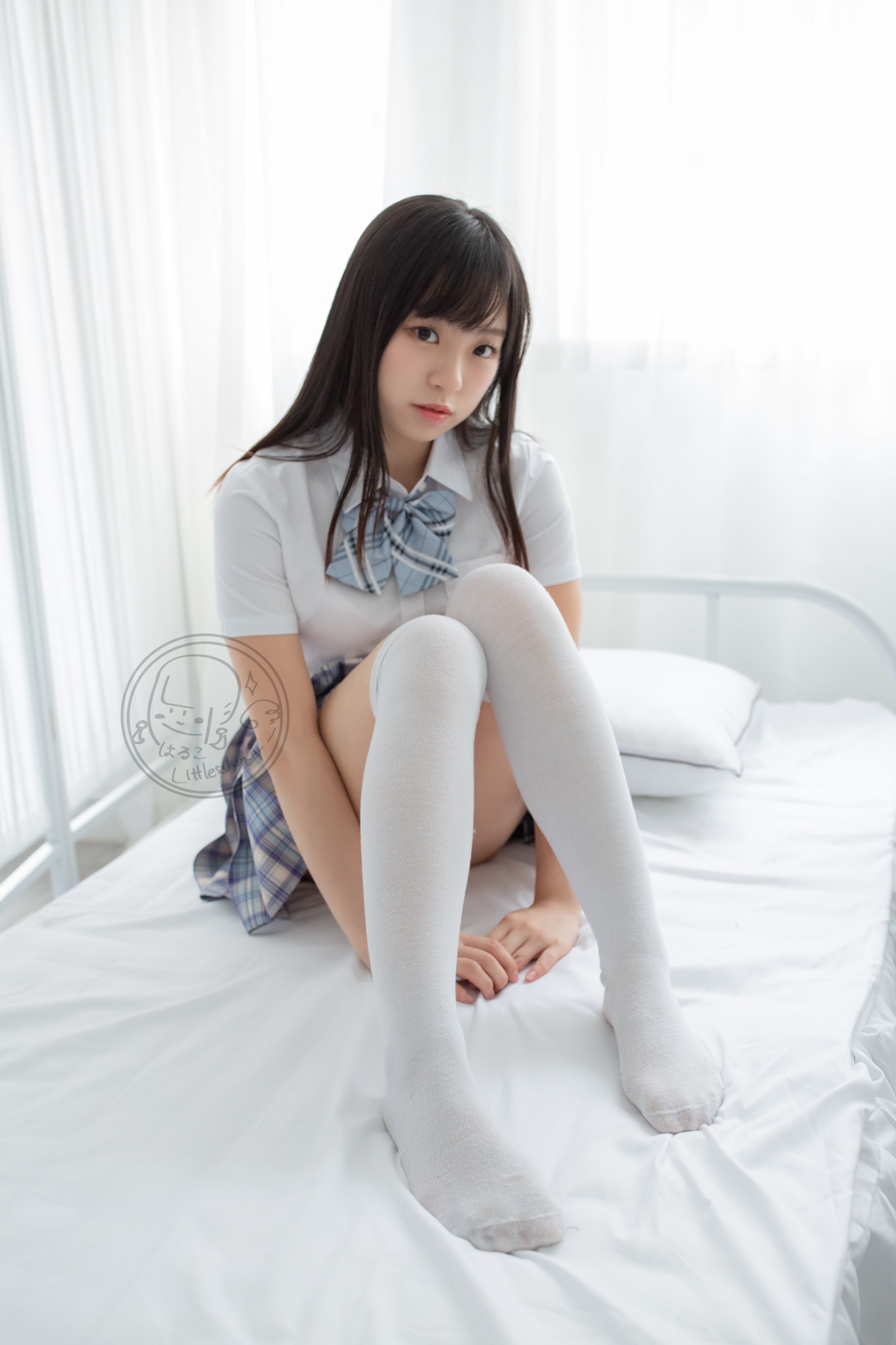 Littlesshine Qing'er Viral Photo Set