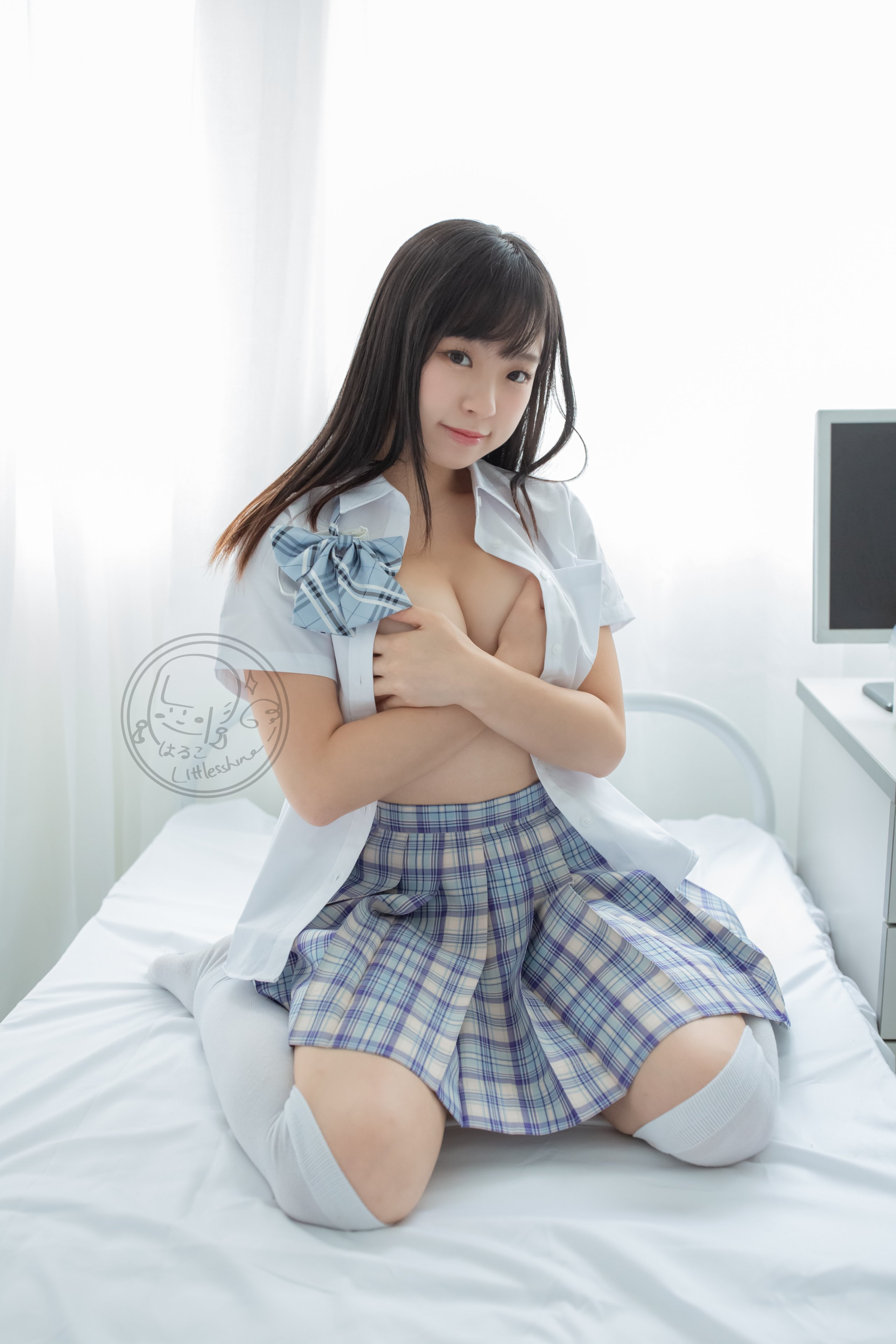 Littlesshine Qing'er Viral Photo Set