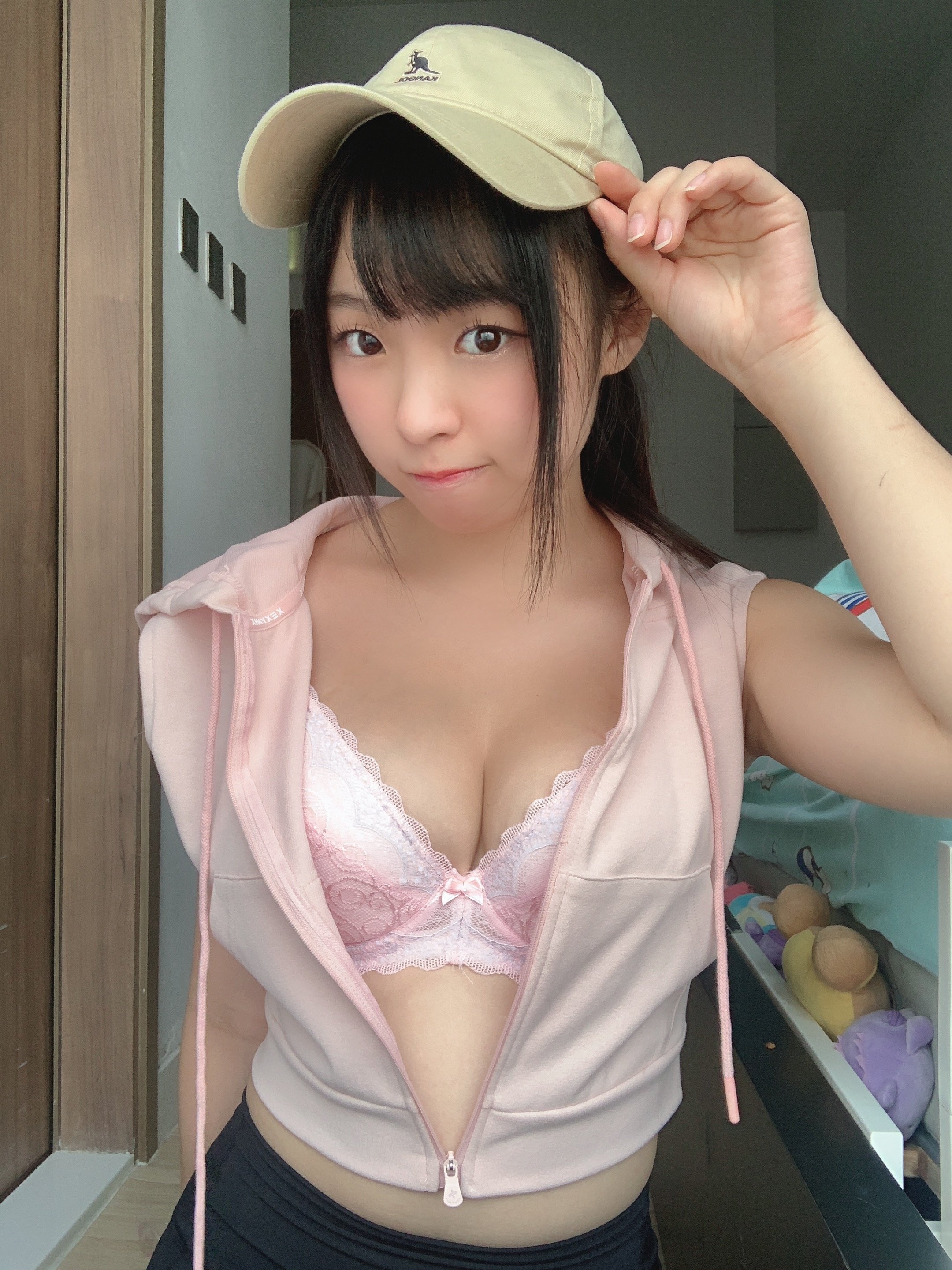 Littlesshine晴兒「千張邪惡豔照」被瘋傳港童顏網紅認了是本人 | อัปเดตแกลเลอรีภาพ