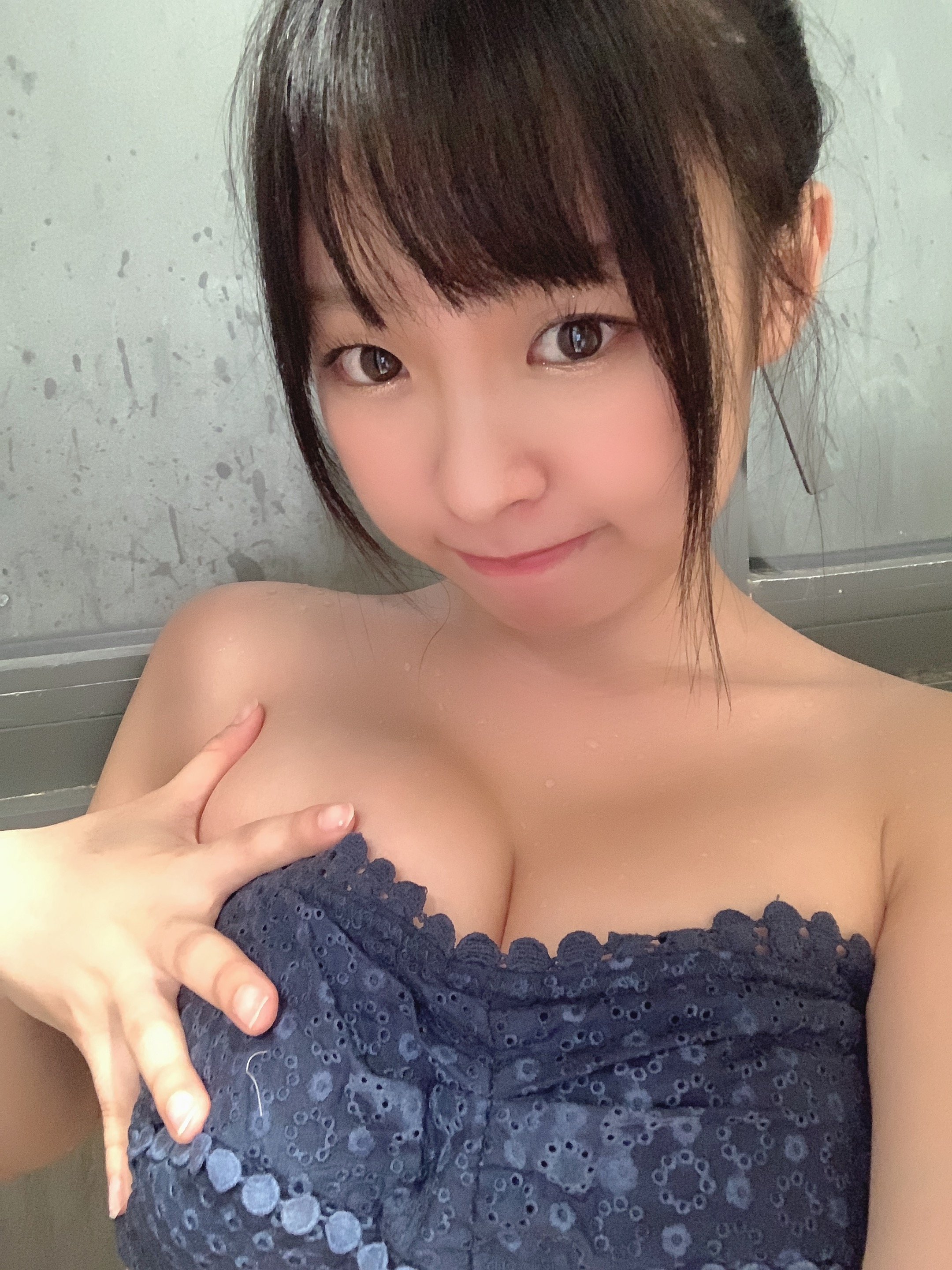 Littlesshine晴兒「千張邪惡豔照」被瘋傳港童顏網紅認了是本人 | 94写真SEO精选