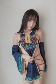 Littlesshine晴兒「千張邪惡豔照」被瘋傳港童顏網紅認了是本人 | 화보 갤러리 업데이트