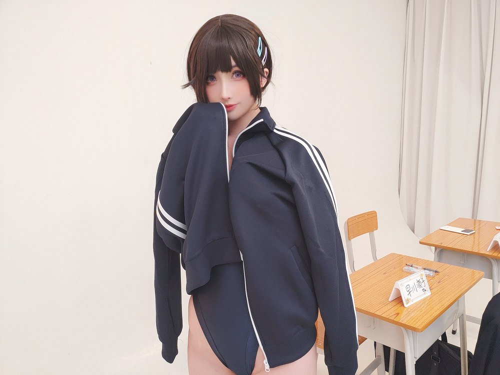 Rioko涼涼子《牛頭人三NTR》Cosplay寫真