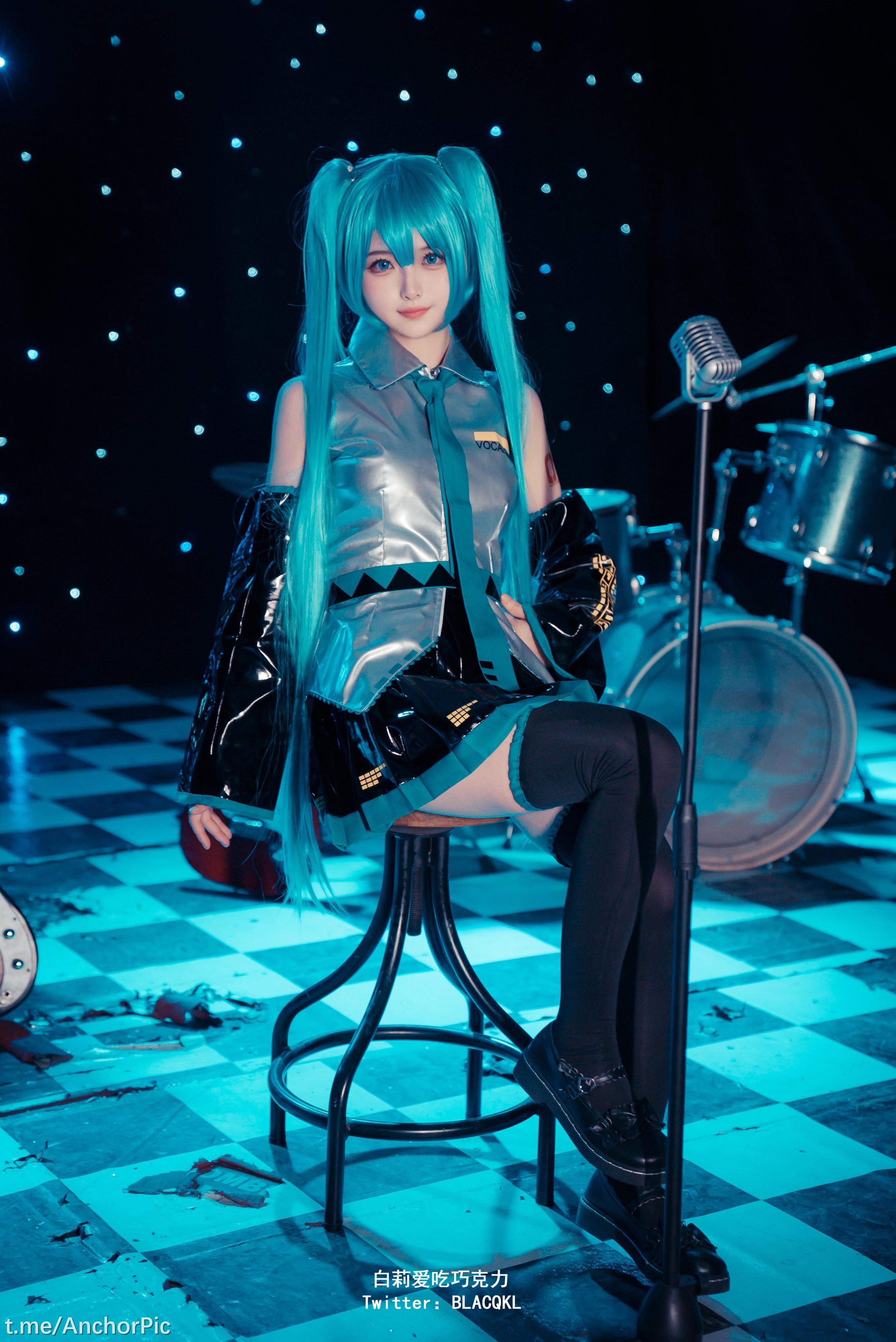 Bạch Ly yêu thích ăn socola - miku Hatsune Miku 102P