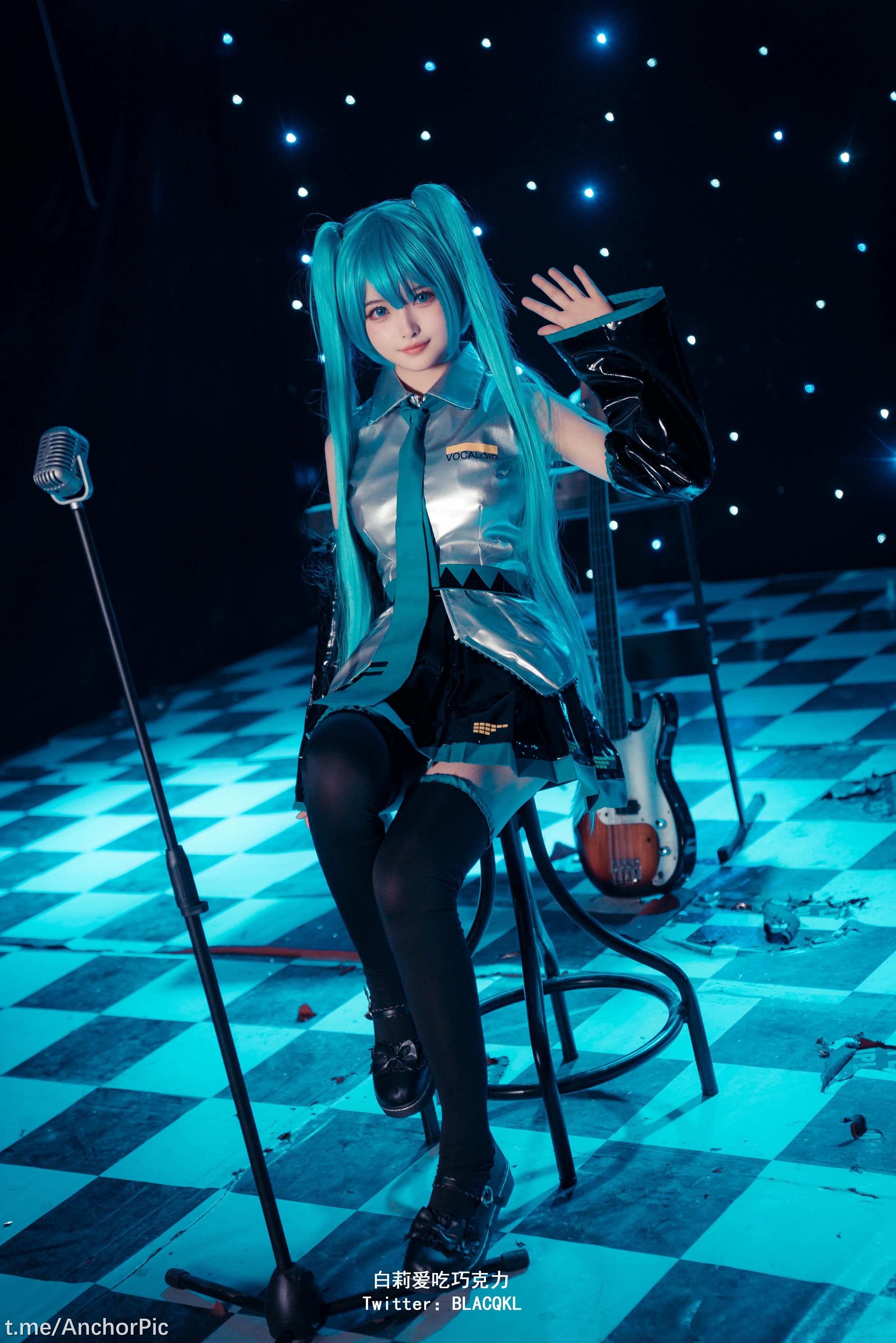 Bạch Ly yêu thích ăn socola - miku Hatsune Miku 102P