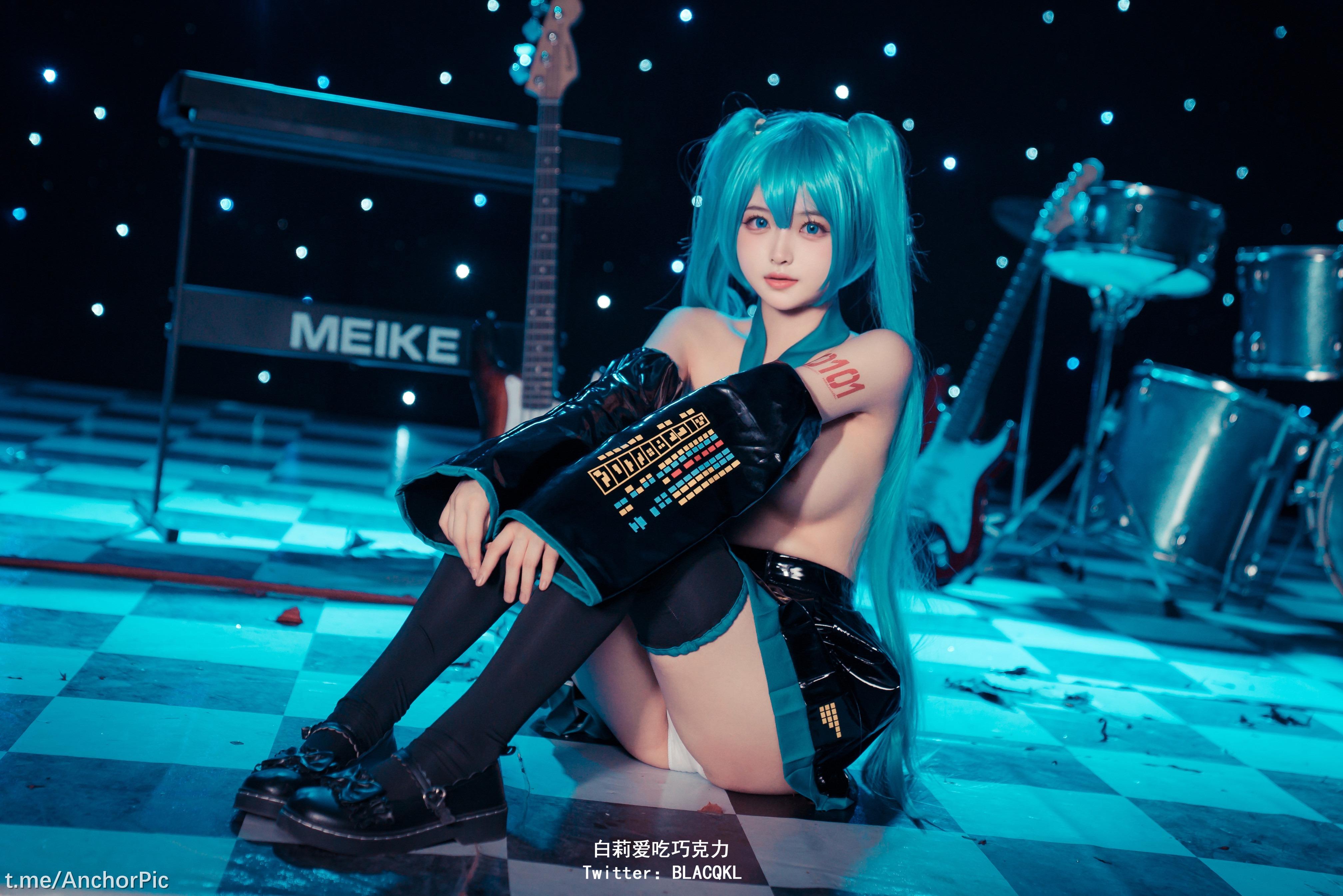 Bạch Ly yêu thích ăn socola - miku Hatsune Miku 102P