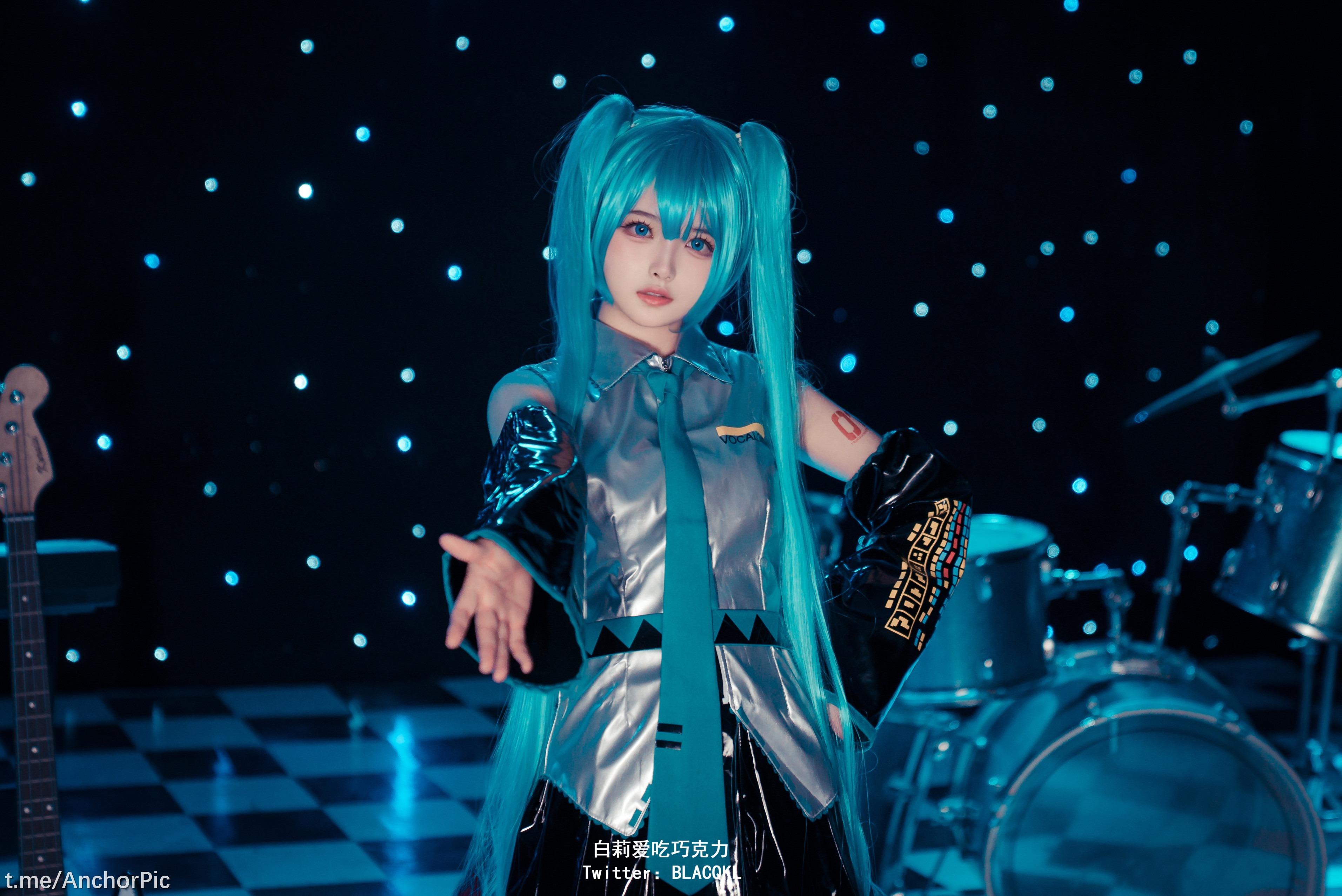 Bạch Ly yêu thích ăn socola - miku Hatsune Miku 102P
