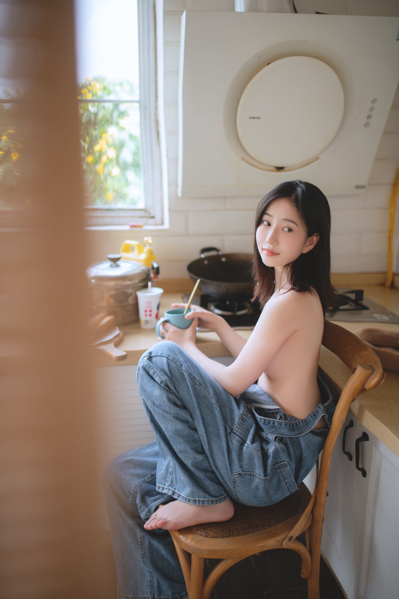Niên Niên 《Quần yếm》