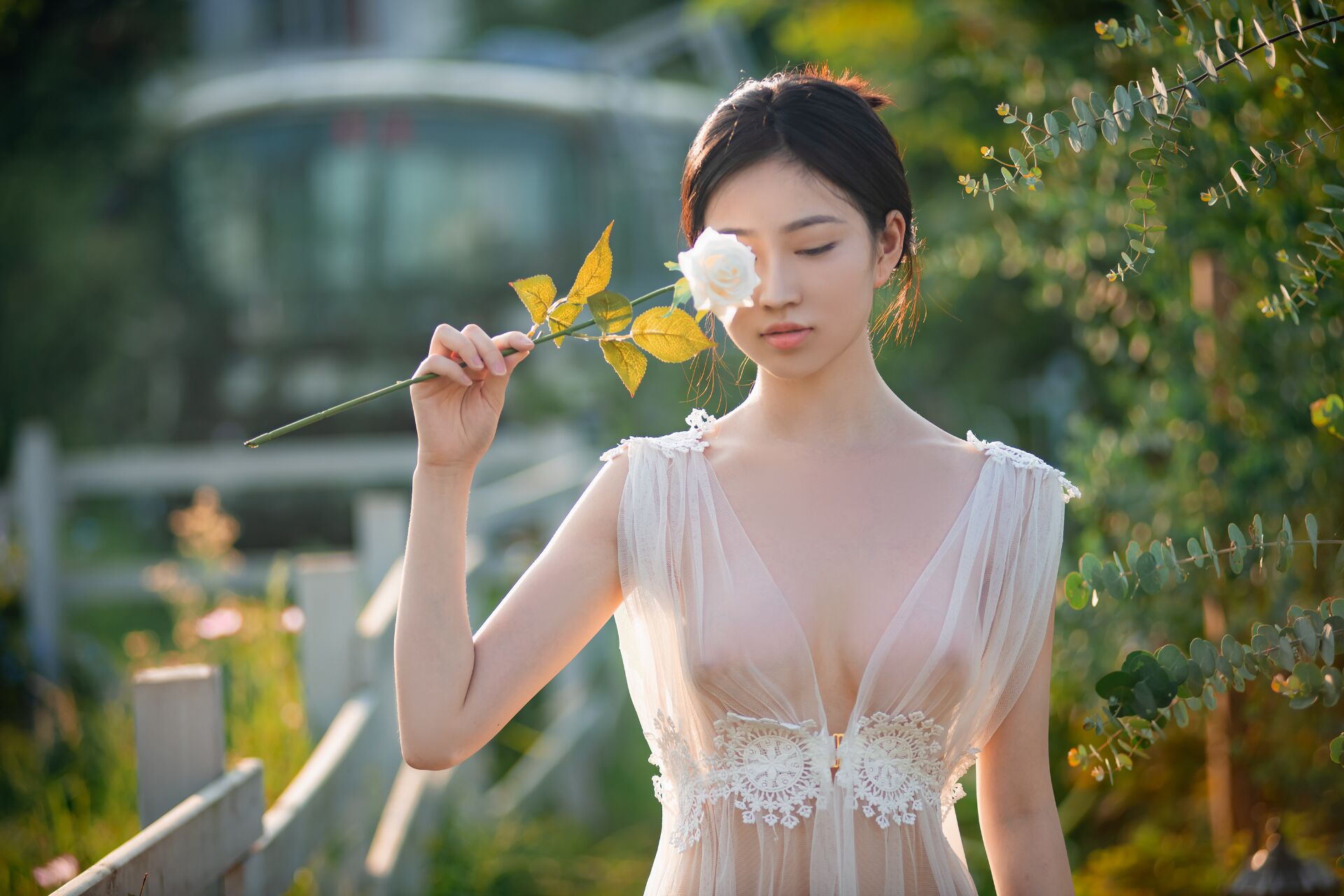 년년 《신명지녀》