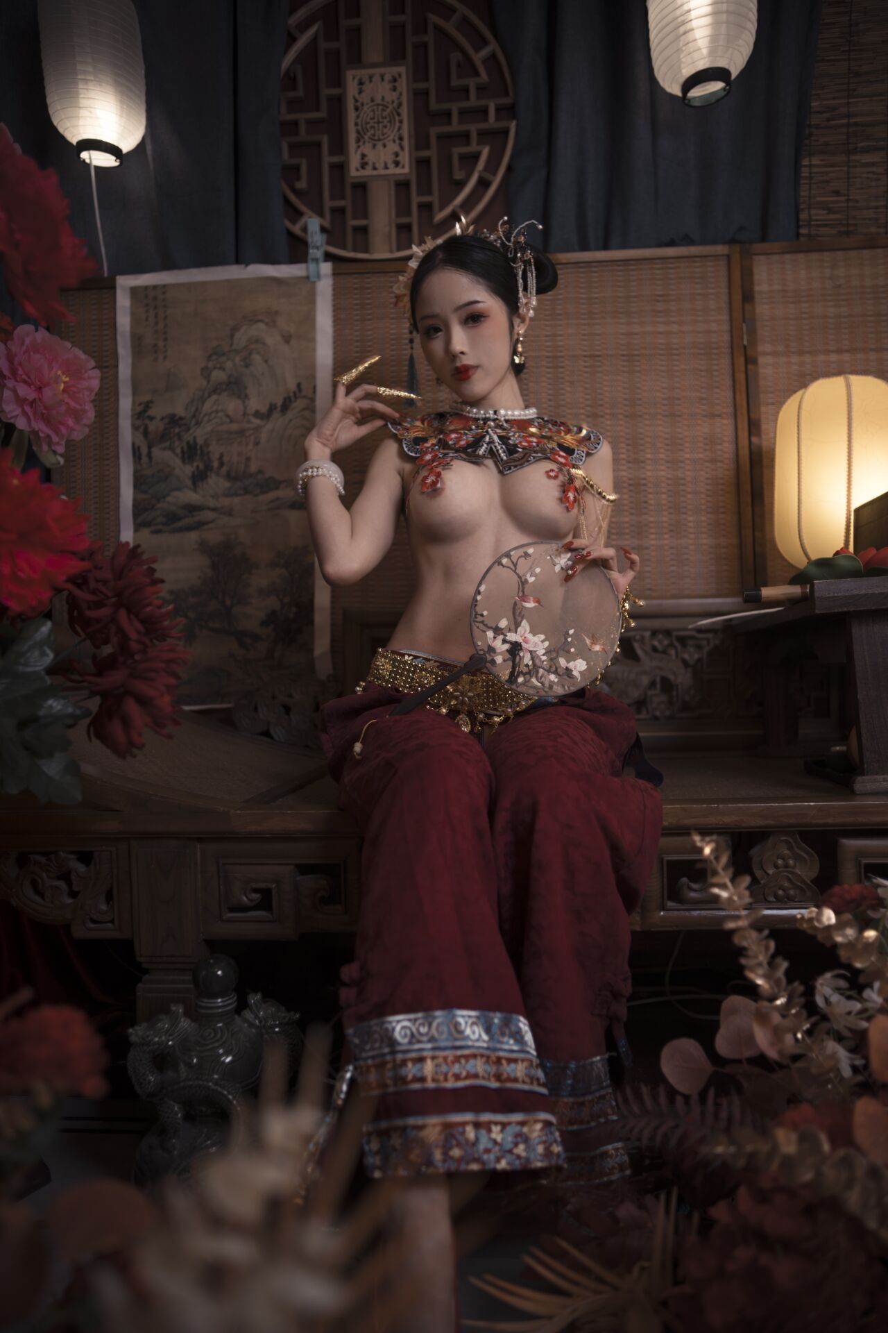 Titanium alloy TiTi: Qing Palace Costumes