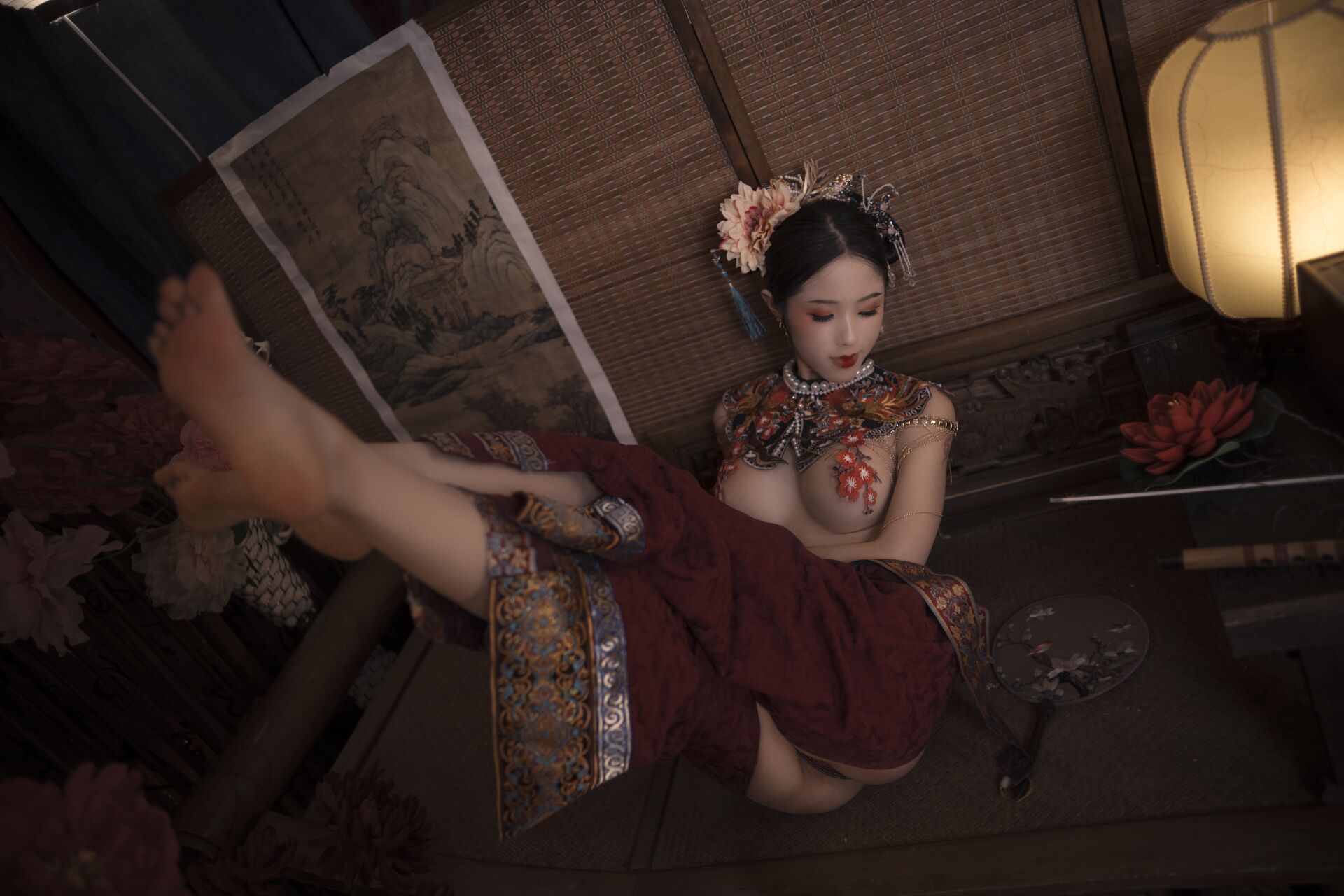 Hợp kim titan TiTi: Trang phục Cung đình Thanh