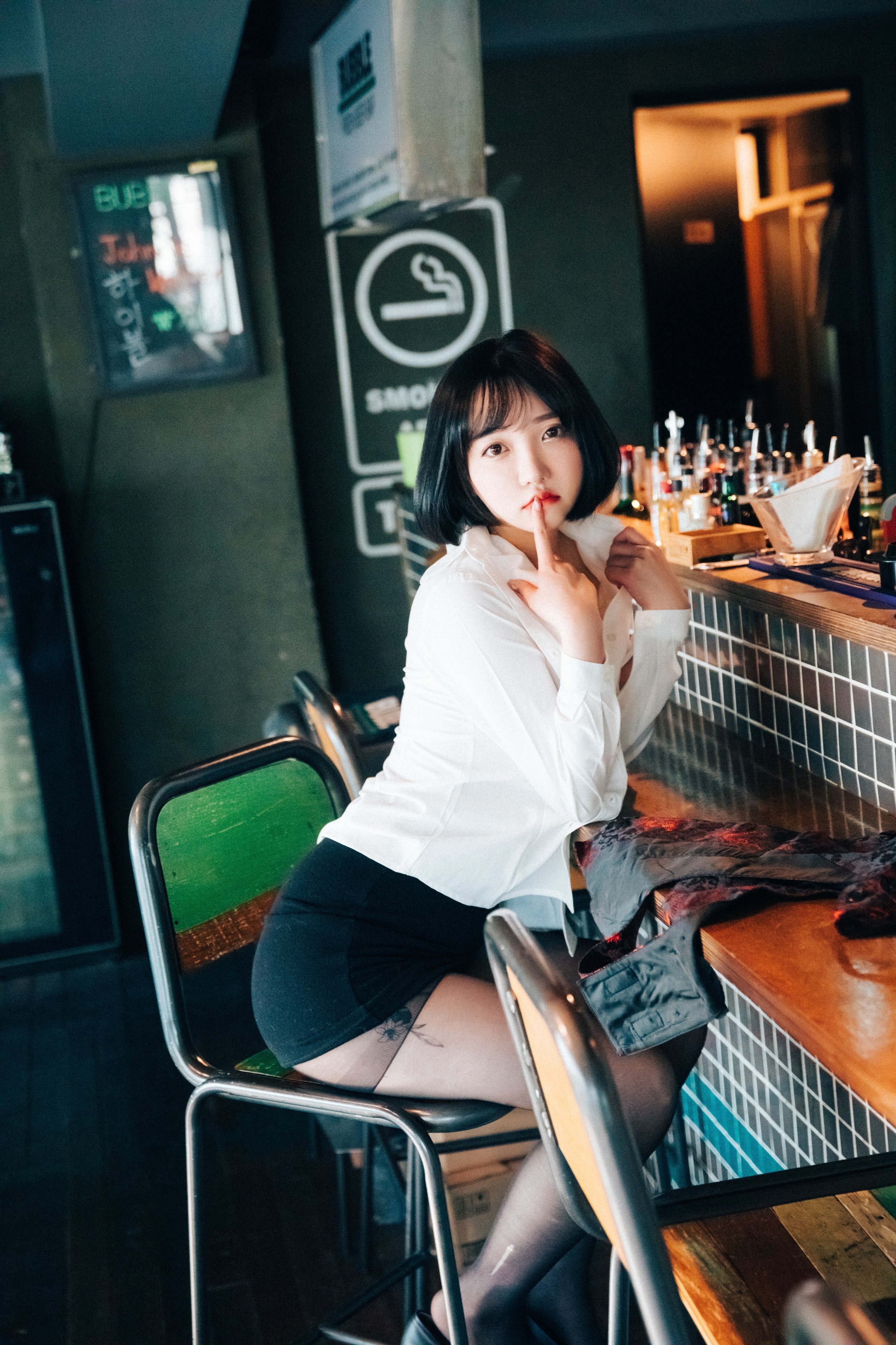 ลูซี่] เยอึน - เทนเต็ด เลิฟ บาร์