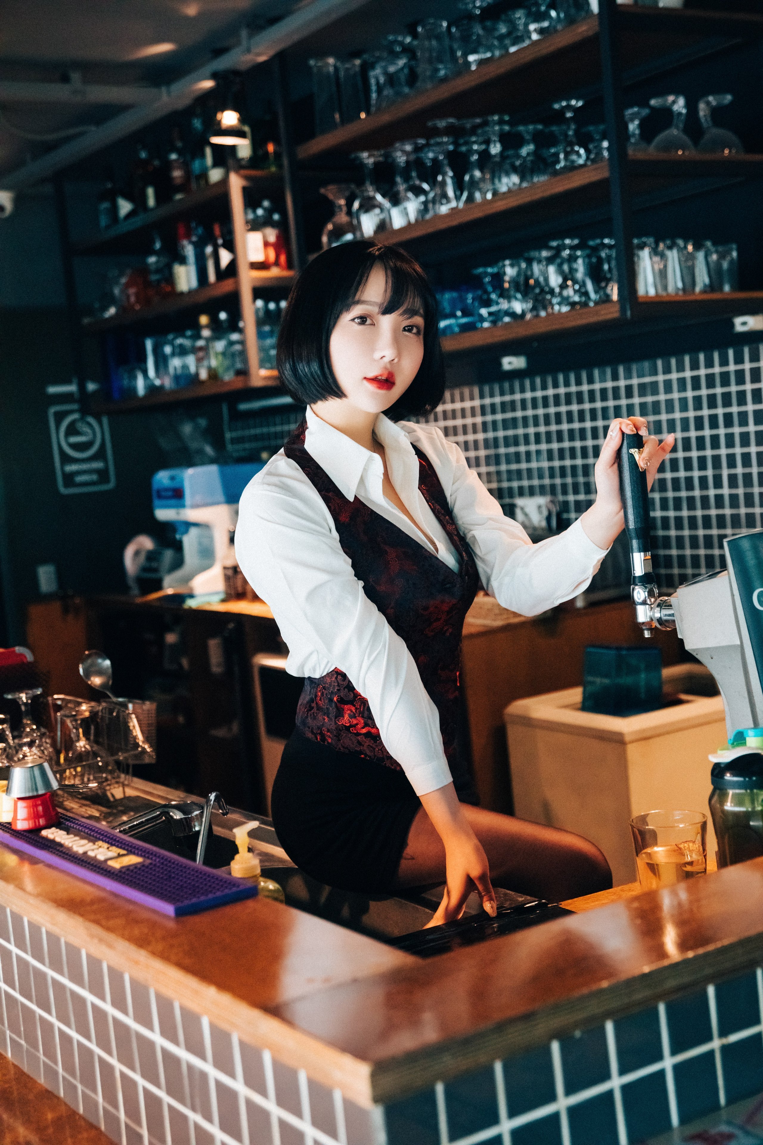LOOZY] Ye Eun - Tainted Love Bar