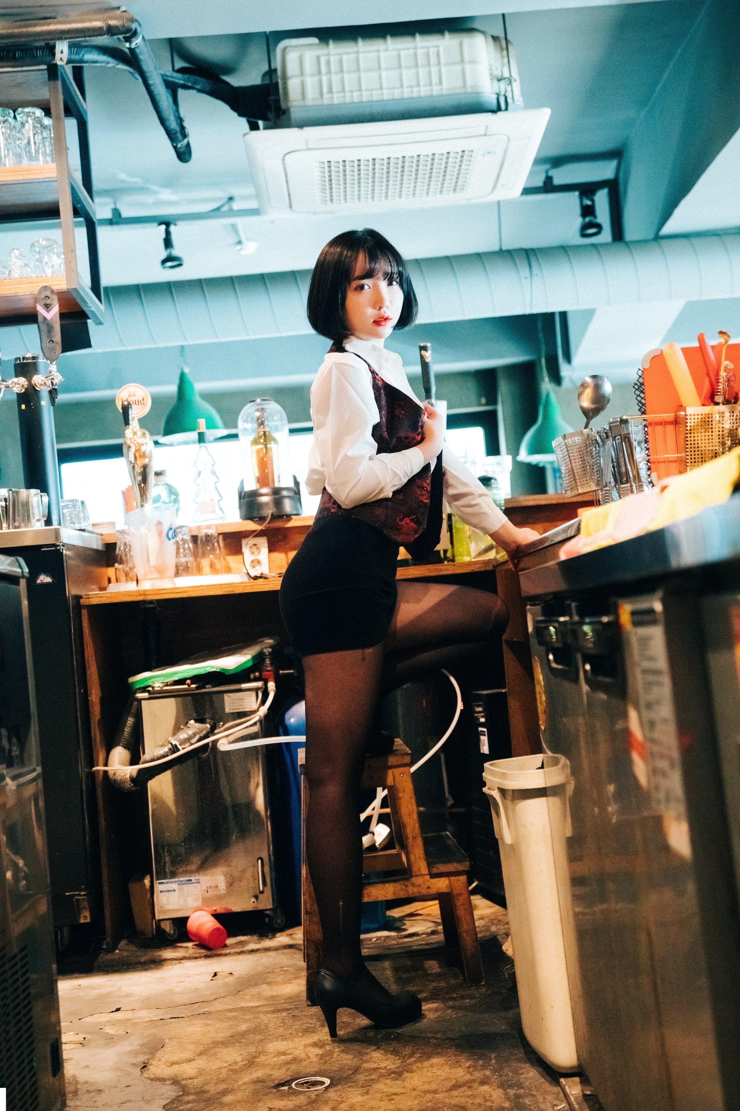 LOOZY] Ye Eun - Tainted Love Bar