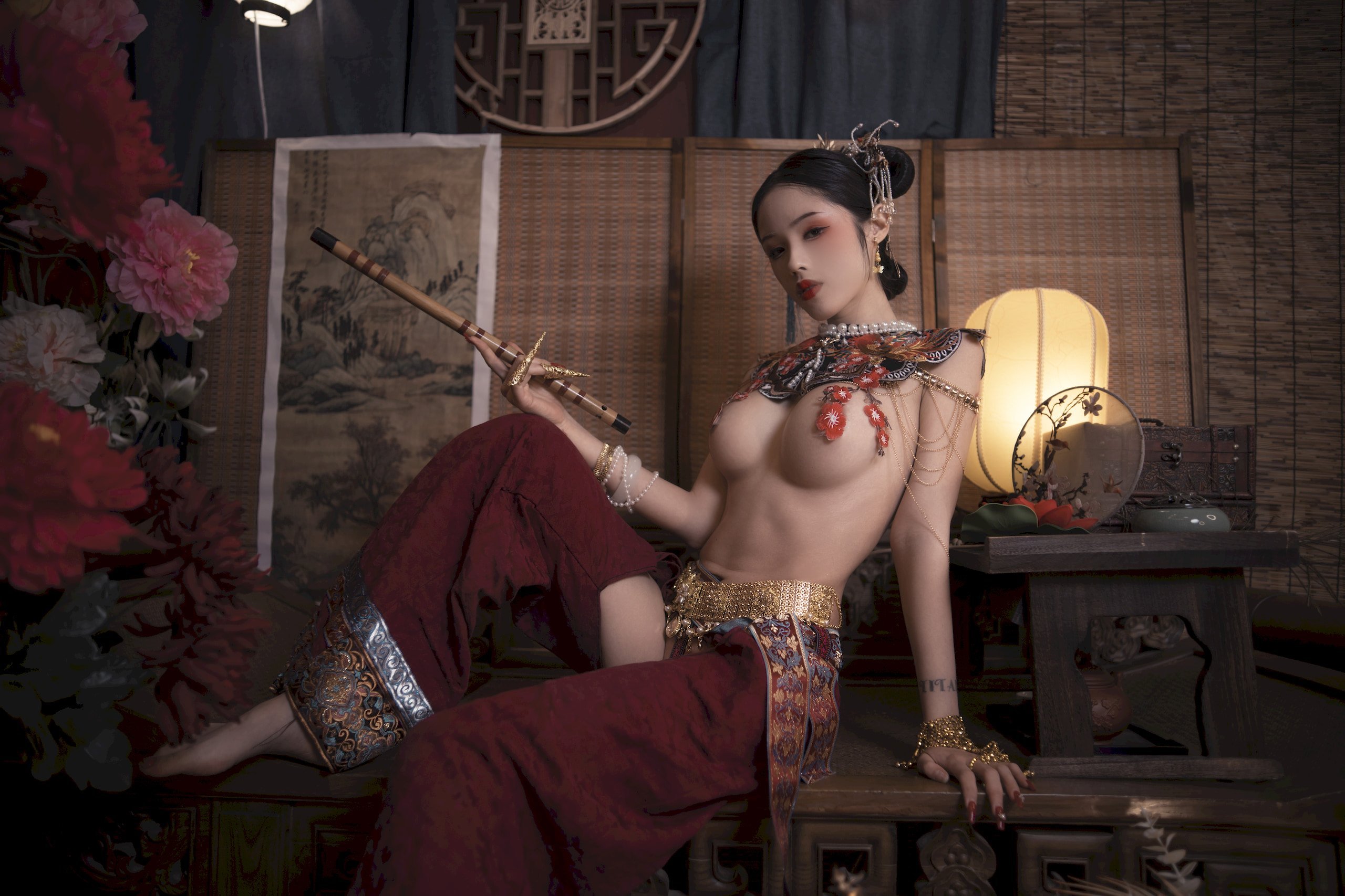 Hợp kim titan TiTi - Trang phục Mãn Thanh
