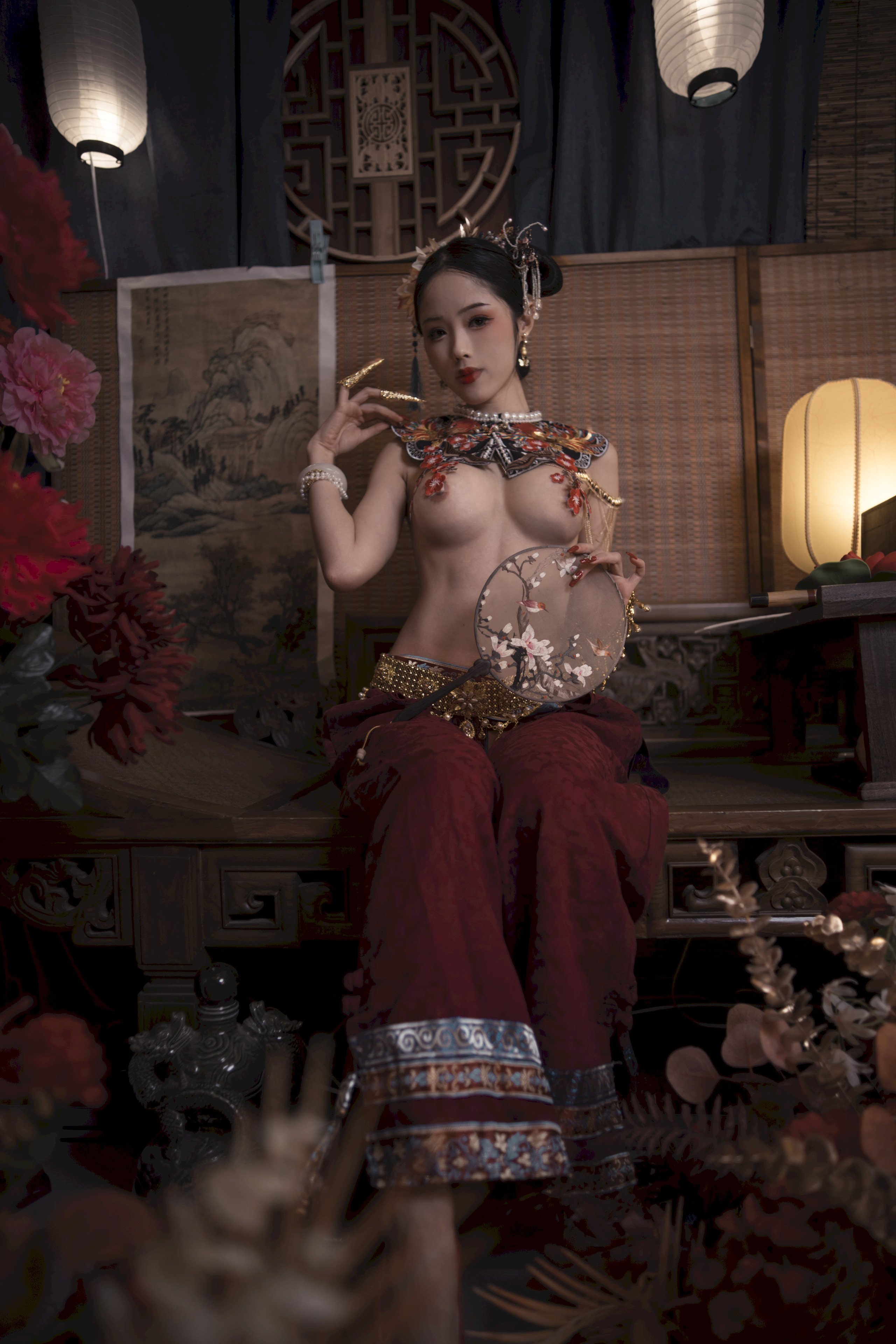 Hợp kim titan TiTi - Trang phục Mãn Thanh