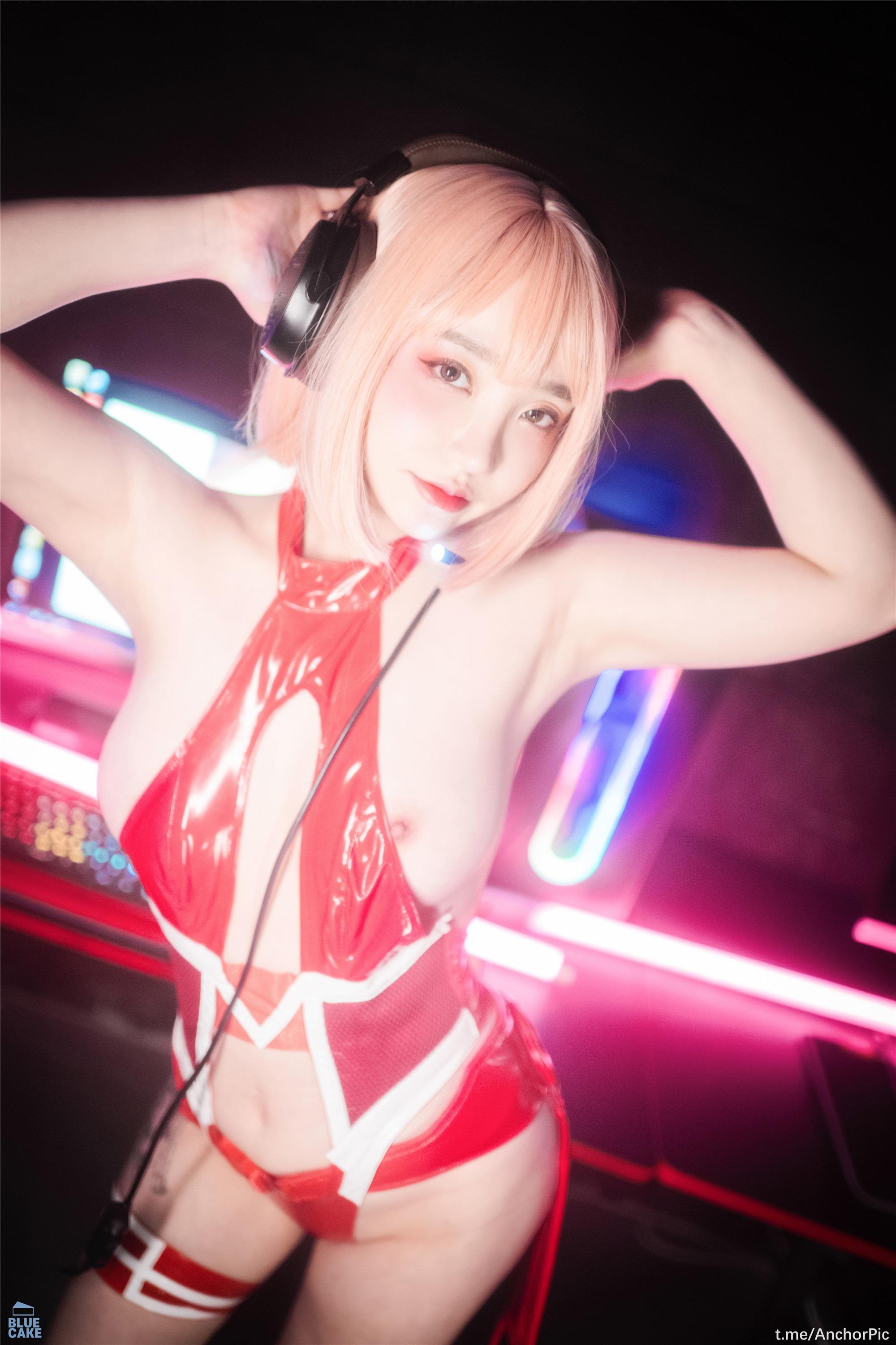 BLUECAKE] Son Ye-Eun - Code 002 Mini 88P