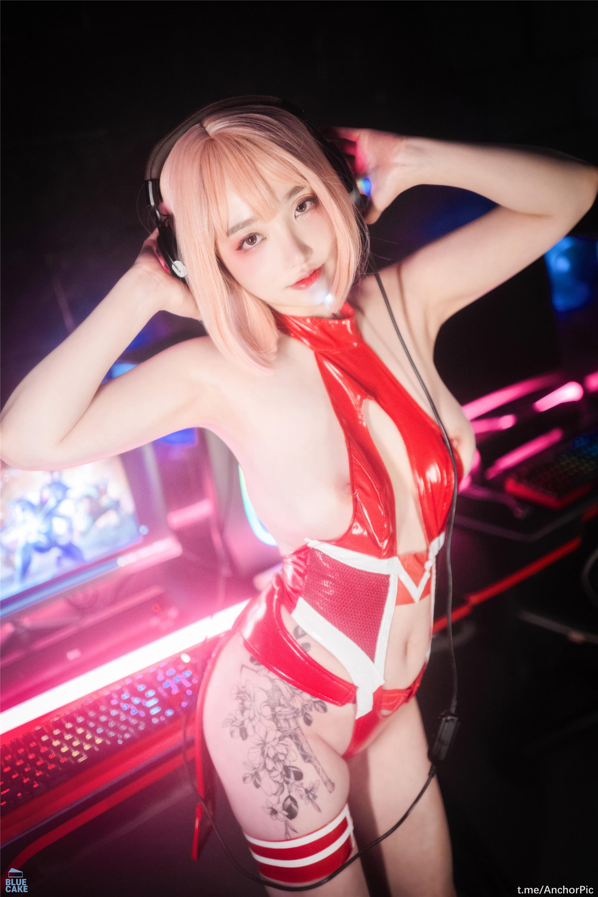 BLUECAKE] Son Ye-Eun - Code 002 Mini 88P