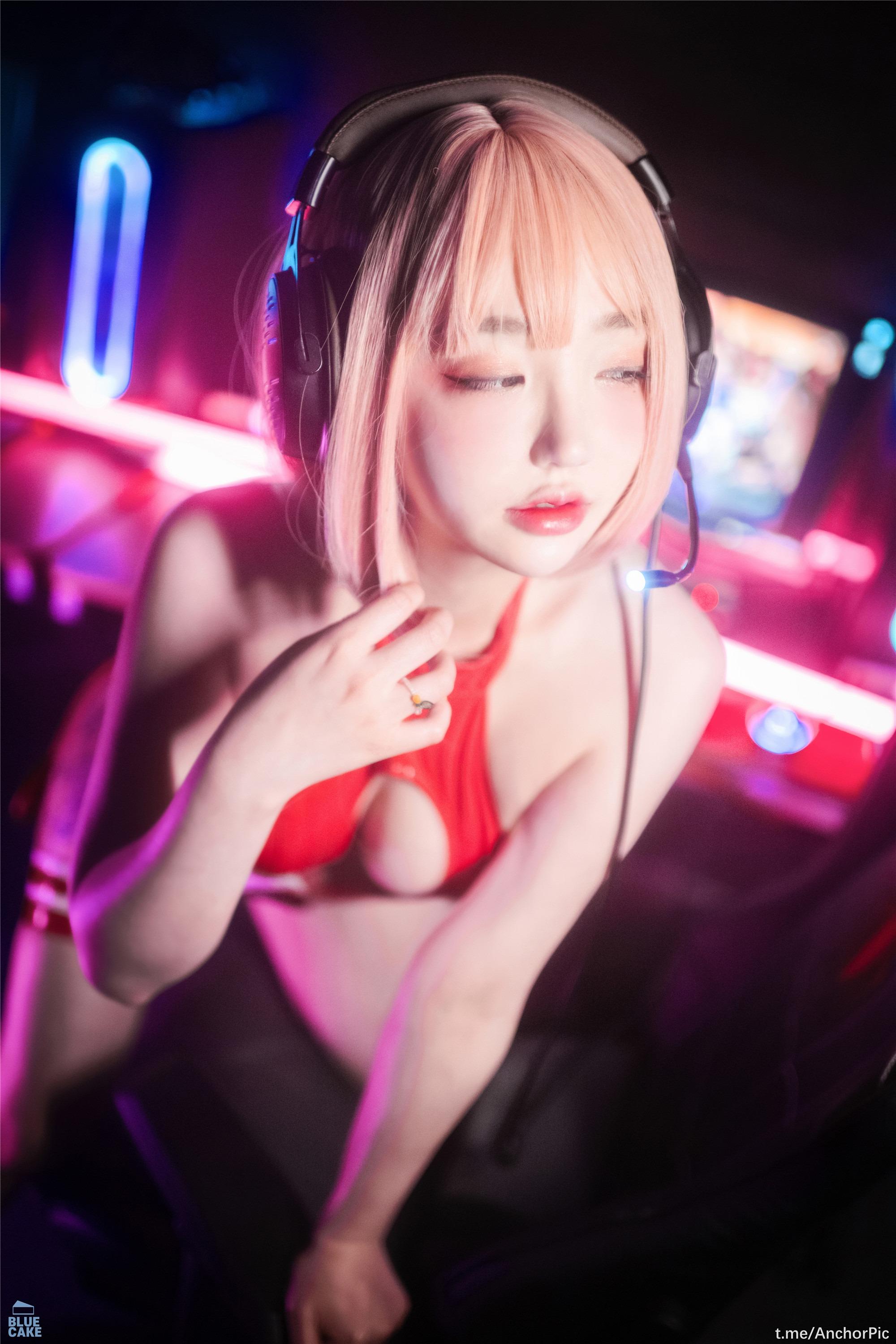 BLUECAKE] Son Ye-Eun - Code 002 Mini 88P