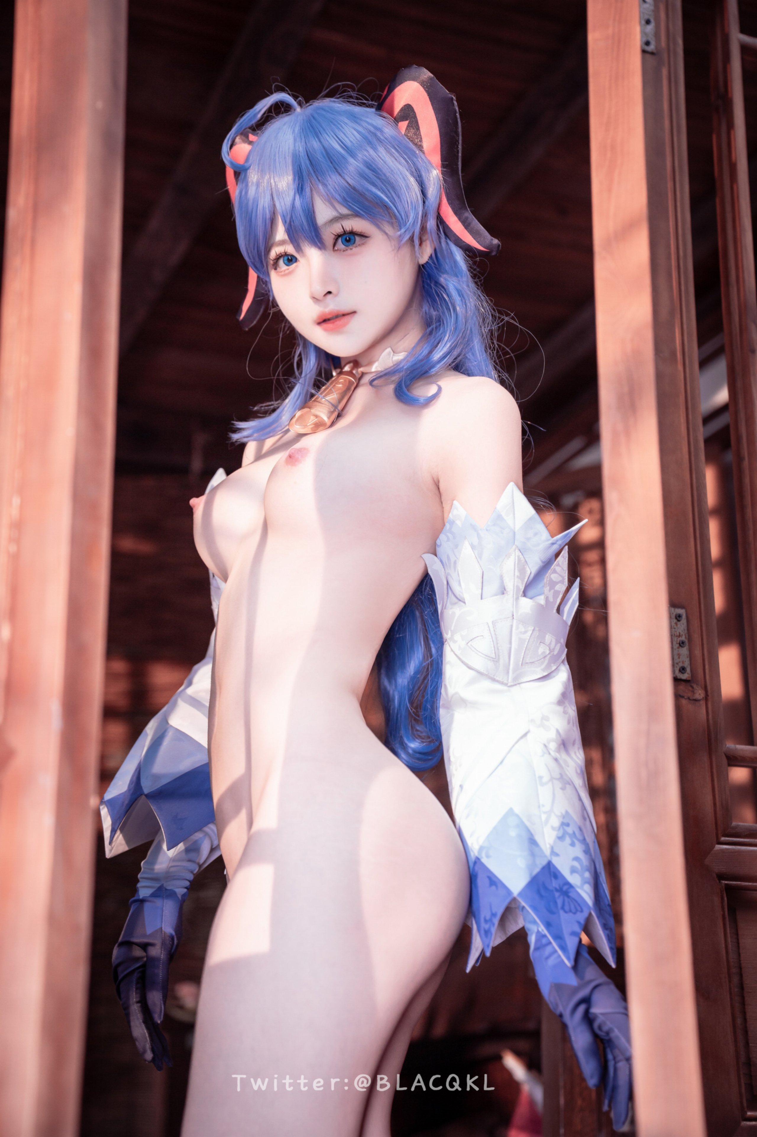 Baili loves to eat chocolate] Ganyu
