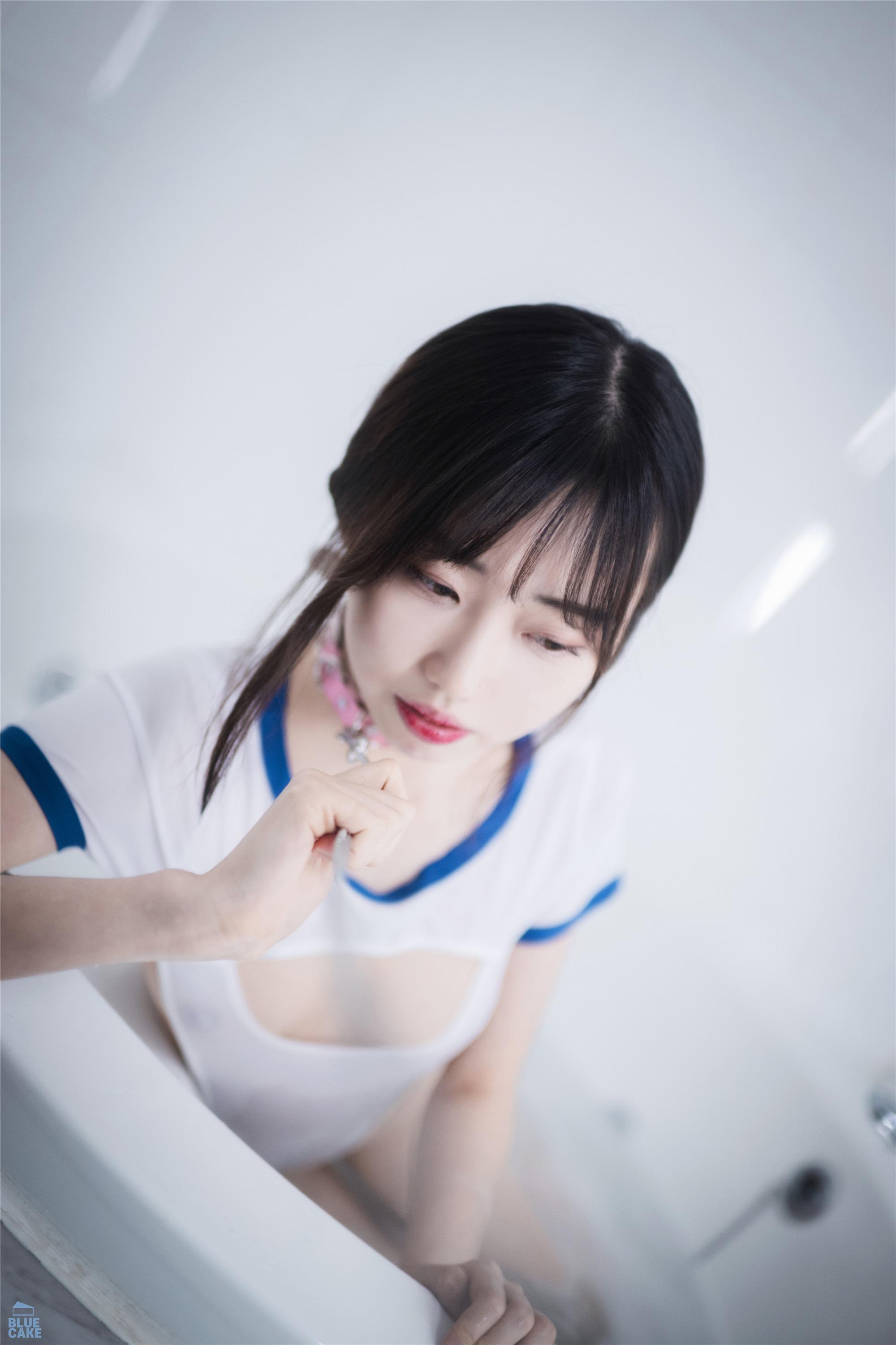 [BLUECAKE] Kim Ji-won (김지원) 72P