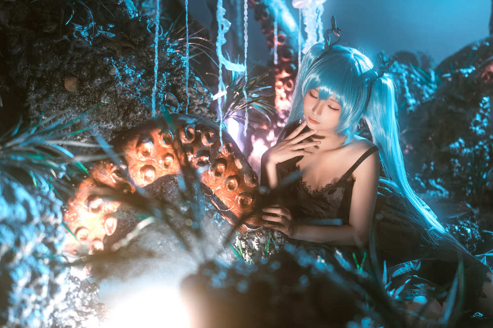 Chun Mo Mo Deep Sea Girl