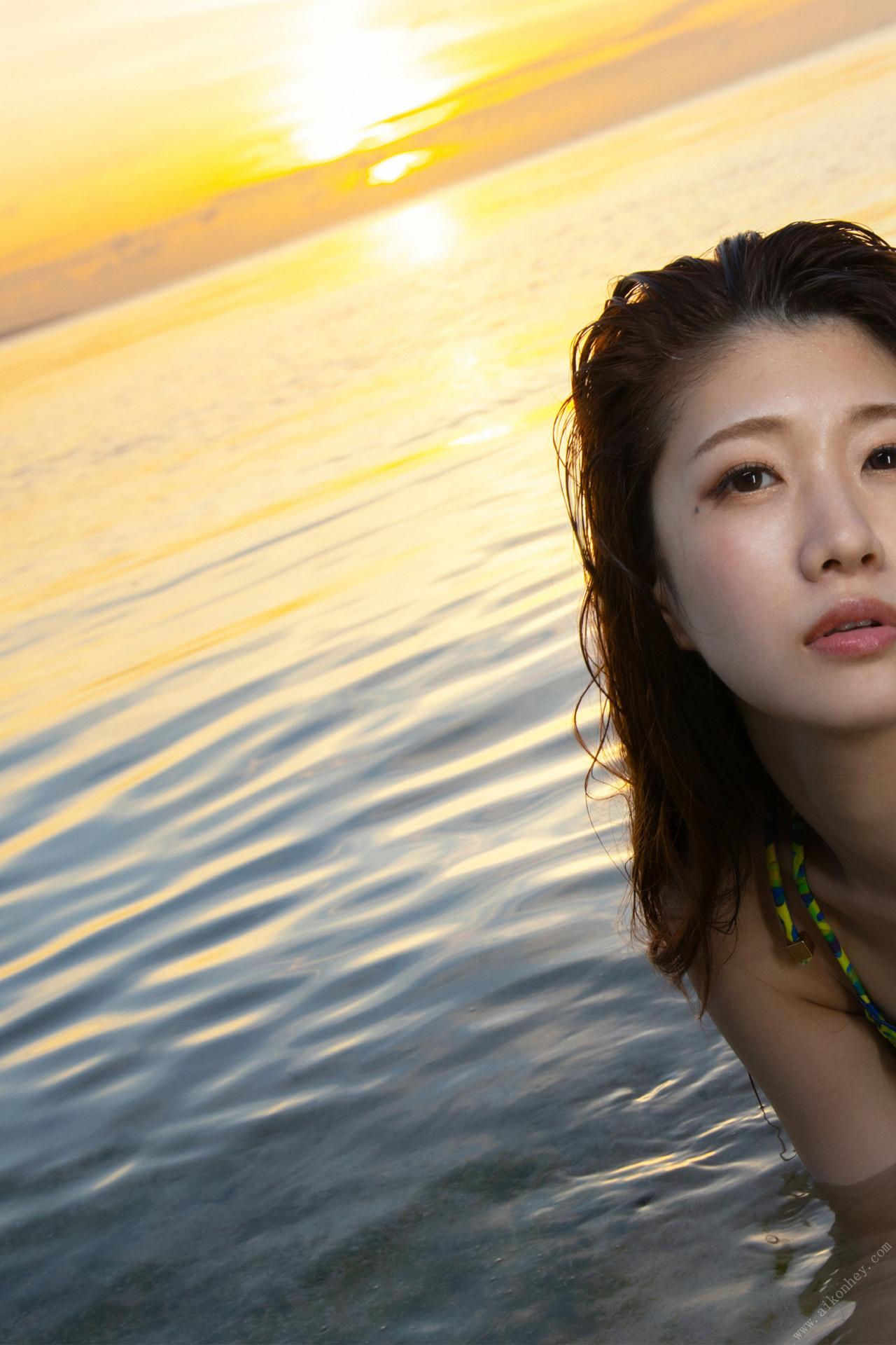 CRAZY SUMMER has created a photo album titled "ヘアヌード" 142P