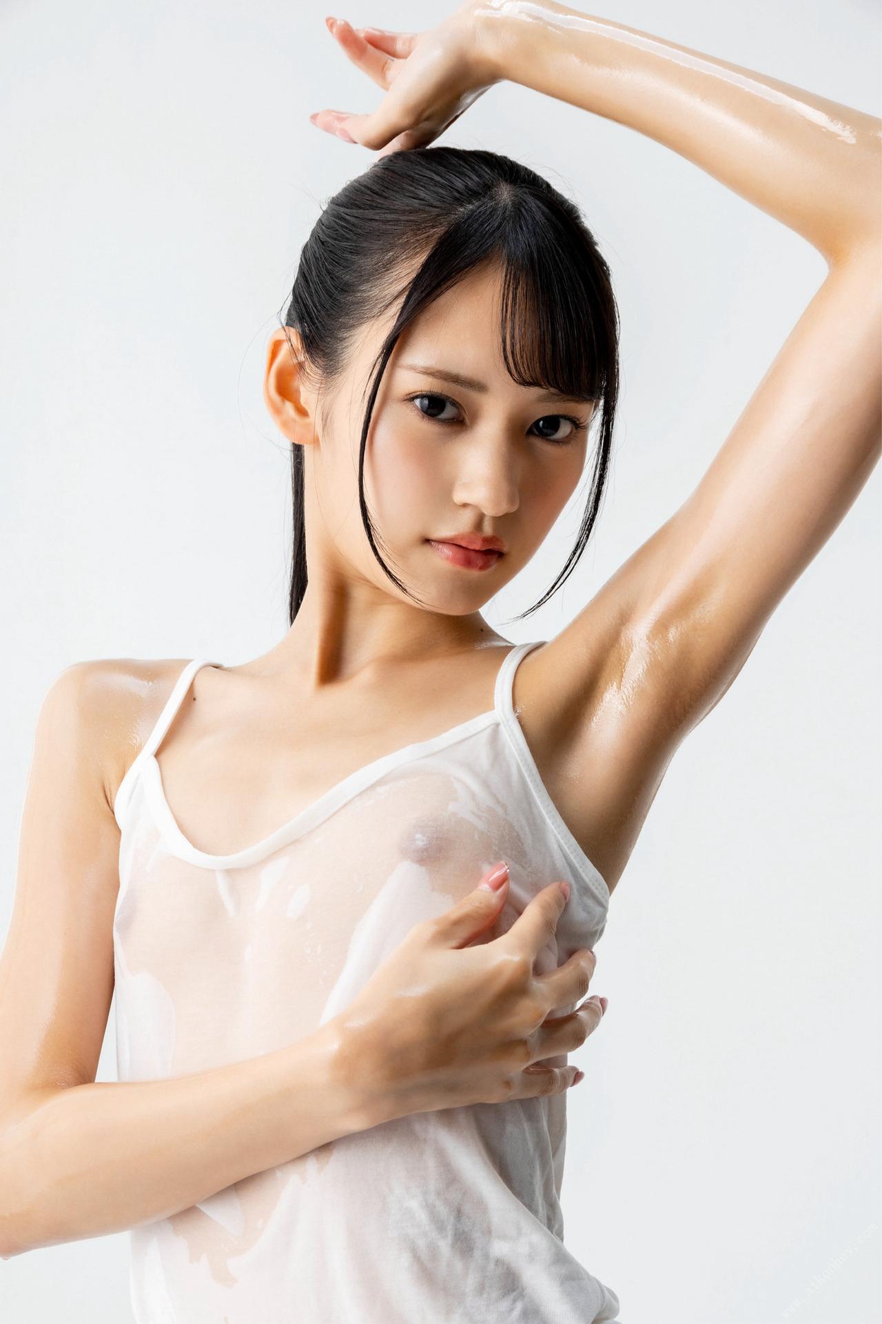 Absolute See-Through Shiny Pose Book Yatsugake Umi