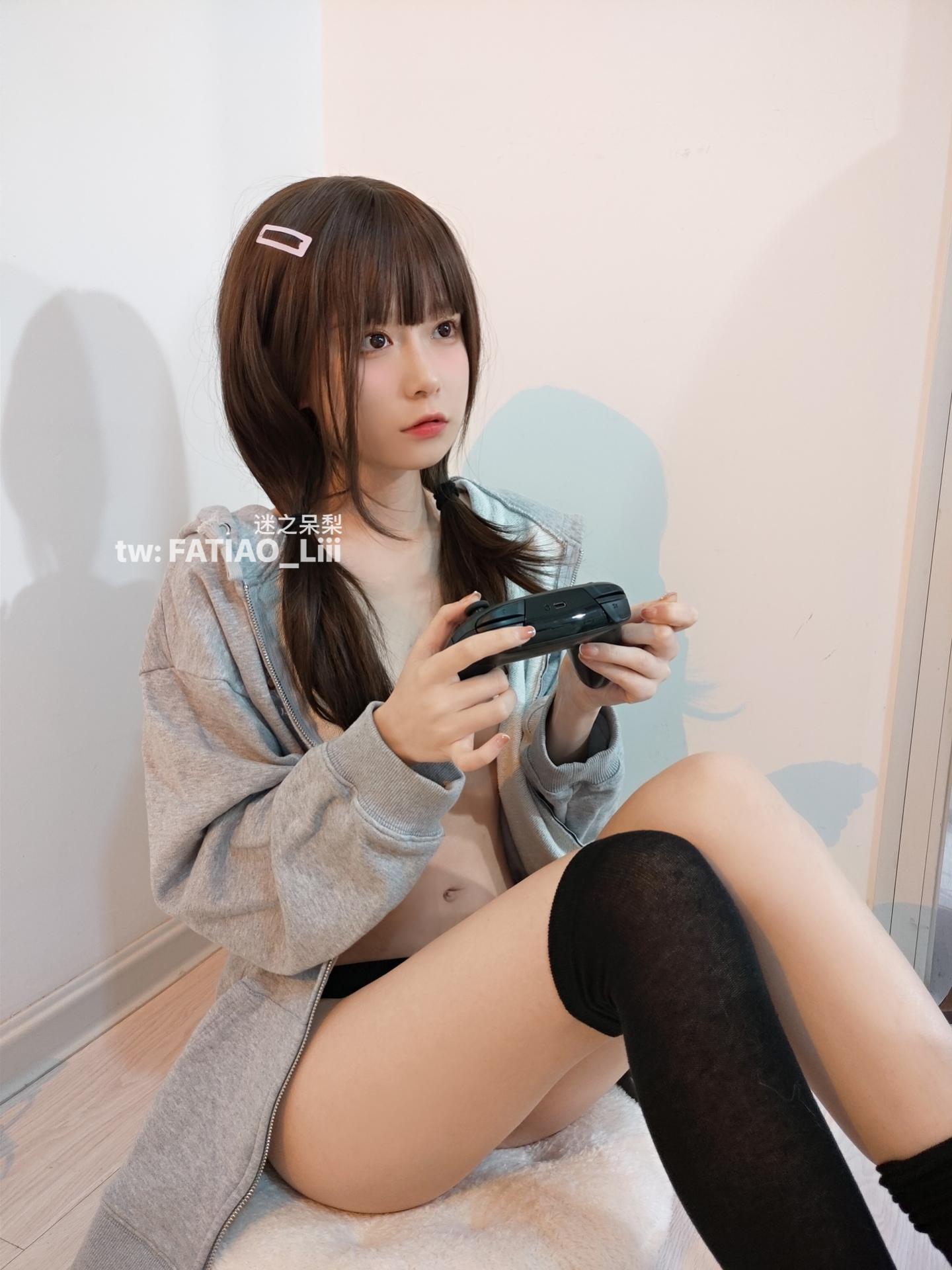 Mysterious Dai Li (Wind-up Girl) - Otaku Girl